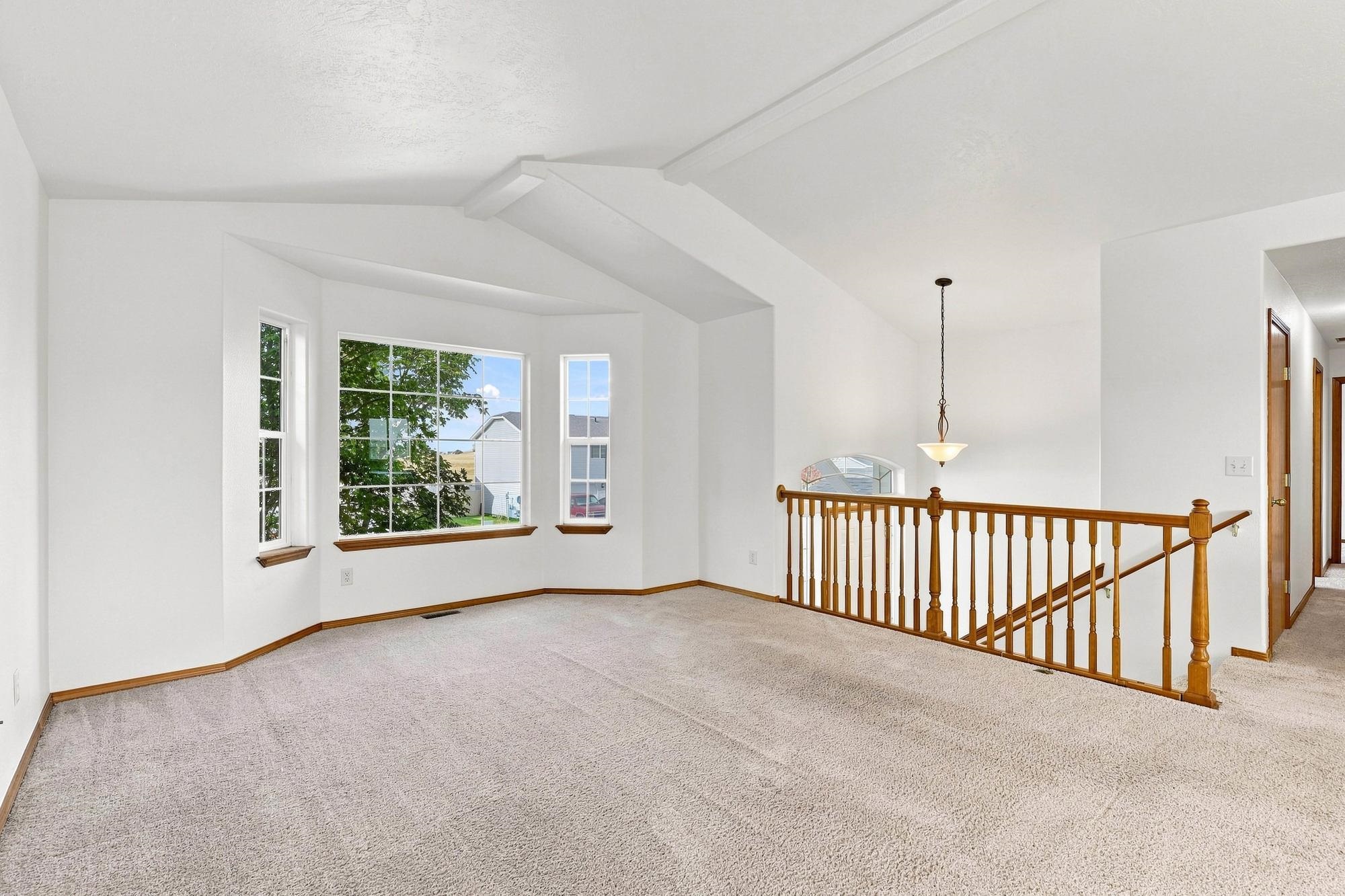 328 E Beverly Ave - Photo 4