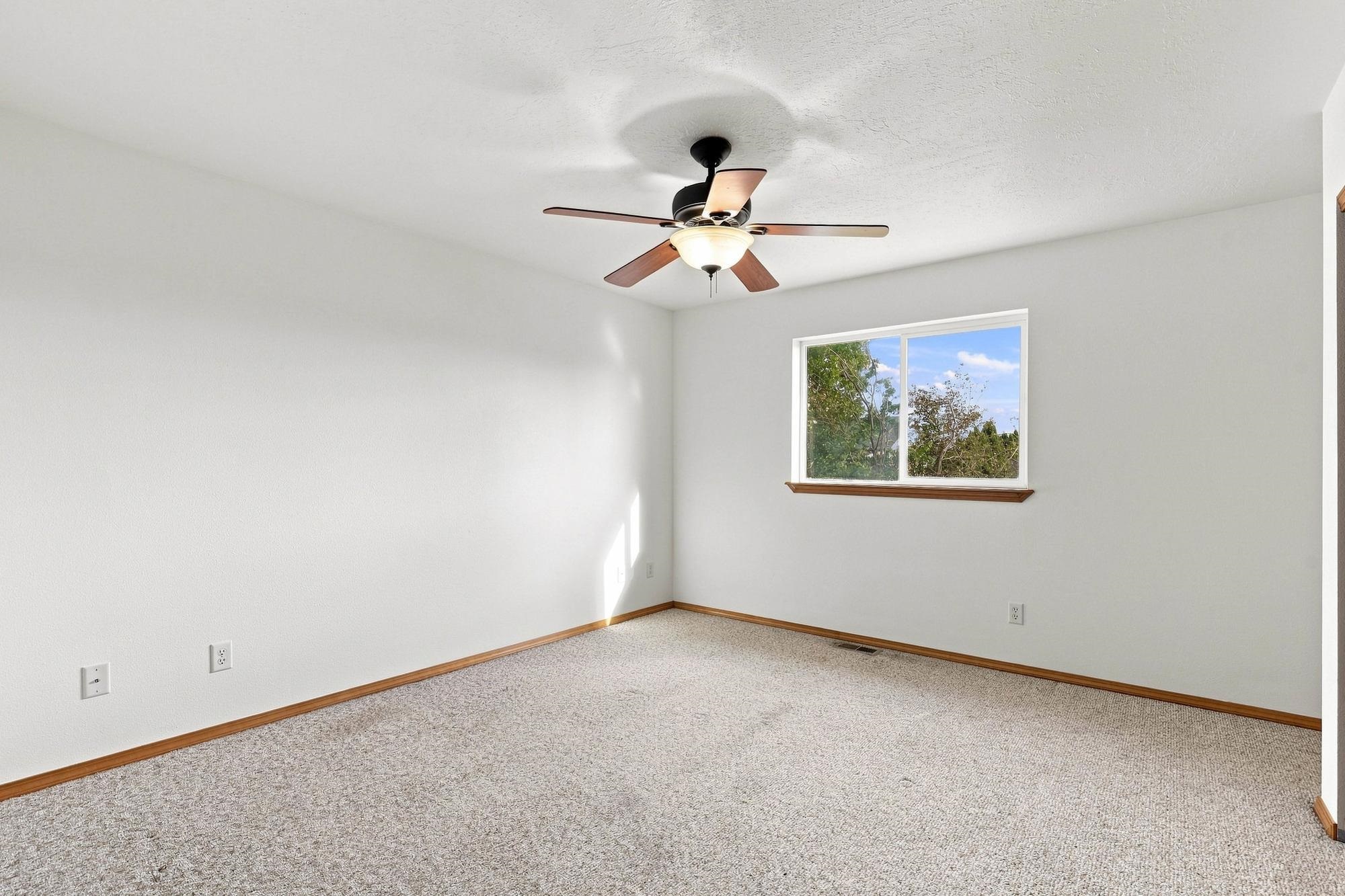 328 E Beverly Ave - Photo 16