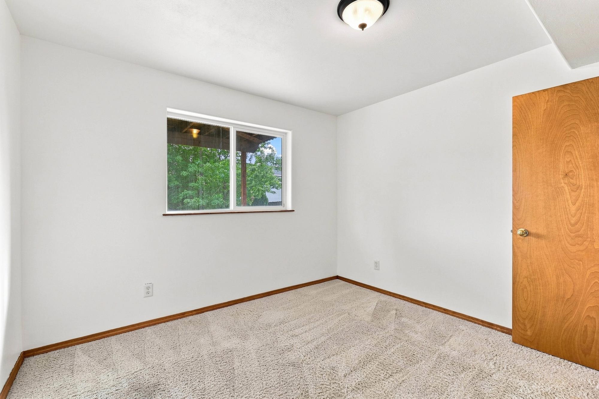328 E Beverly Ave - Photo 18