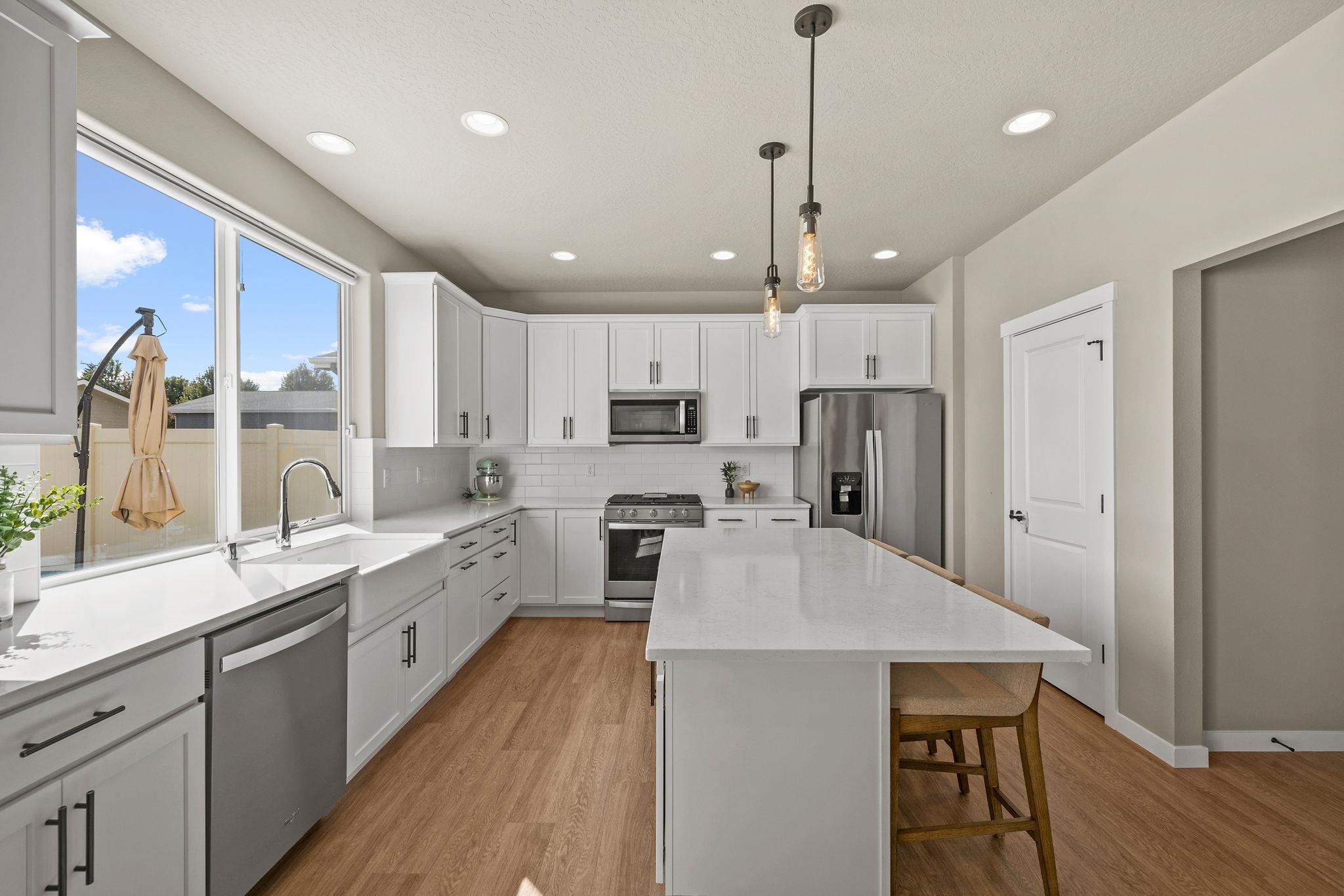 1650 N Meyers Ct - Photo 9