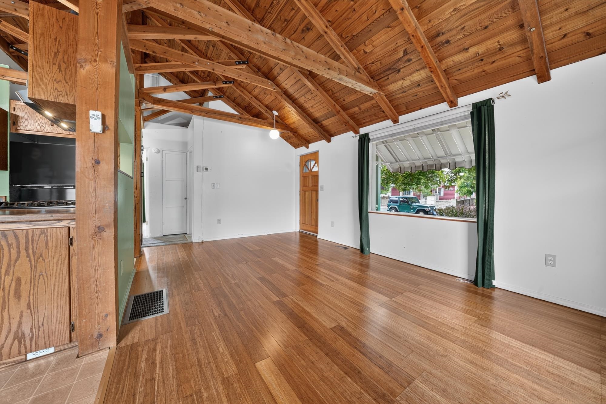 10208 N Andrew St - Photo 4