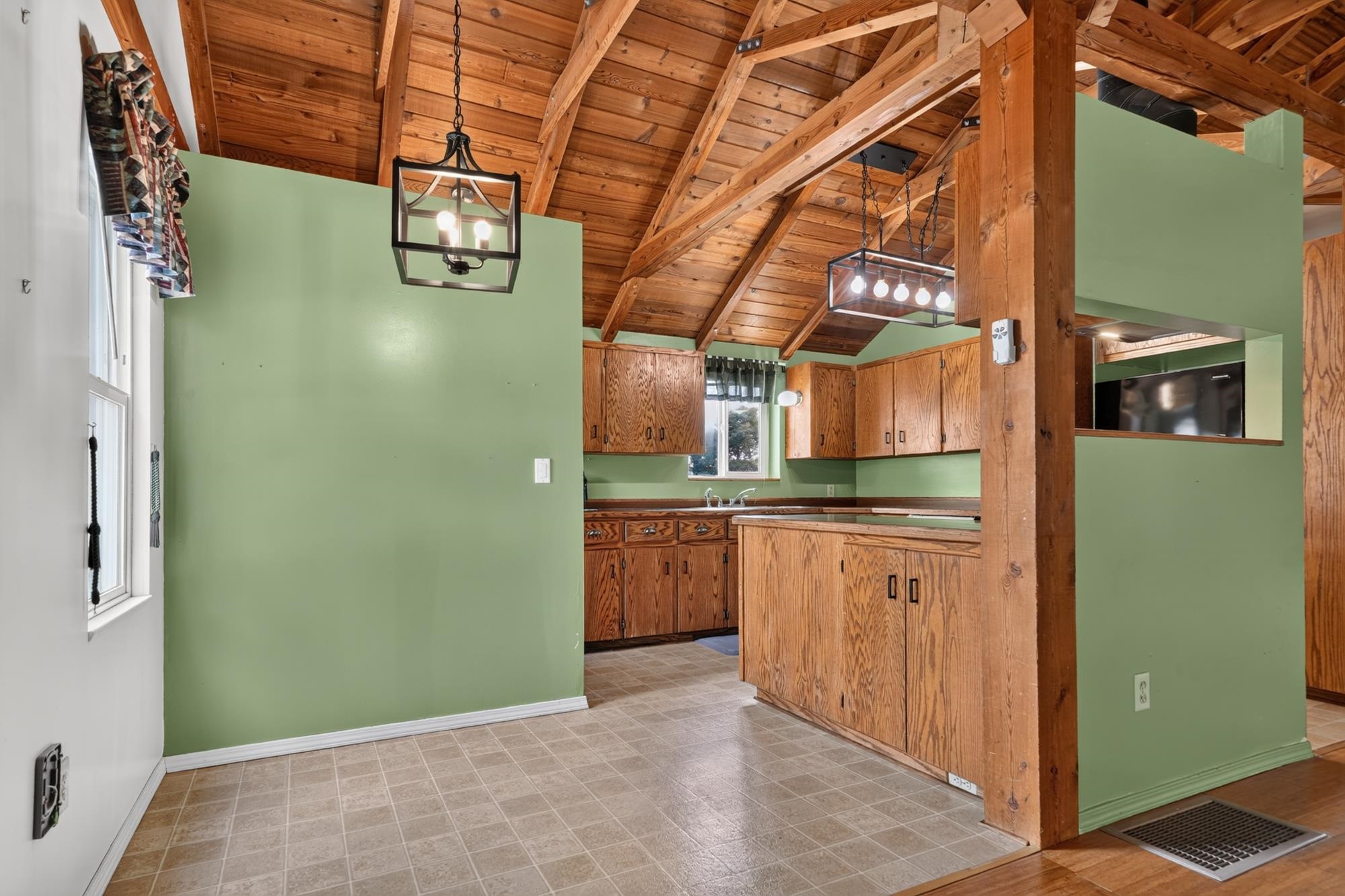 10208 N Andrew St - Photo 7