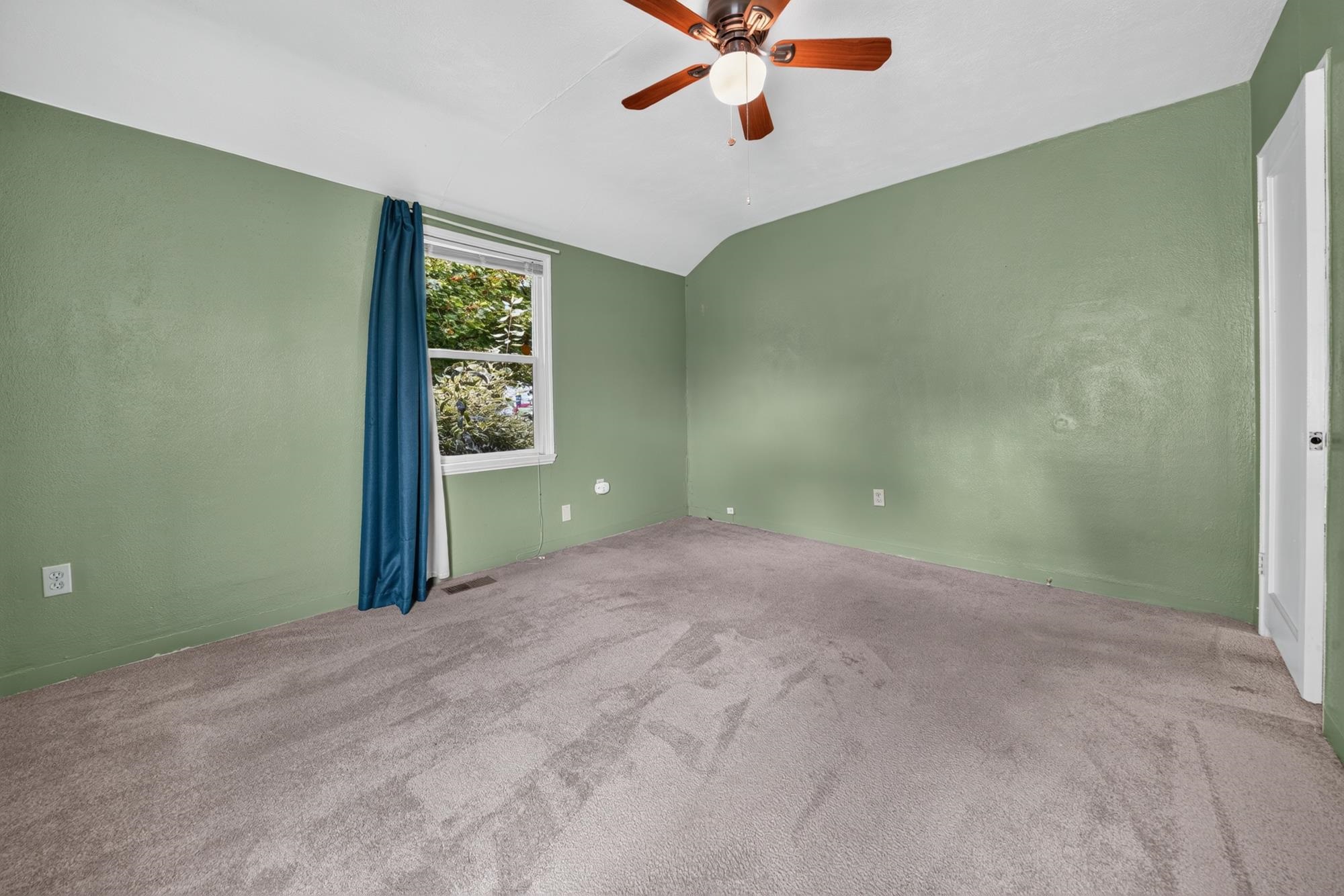 10208 N Andrew St - Photo 15