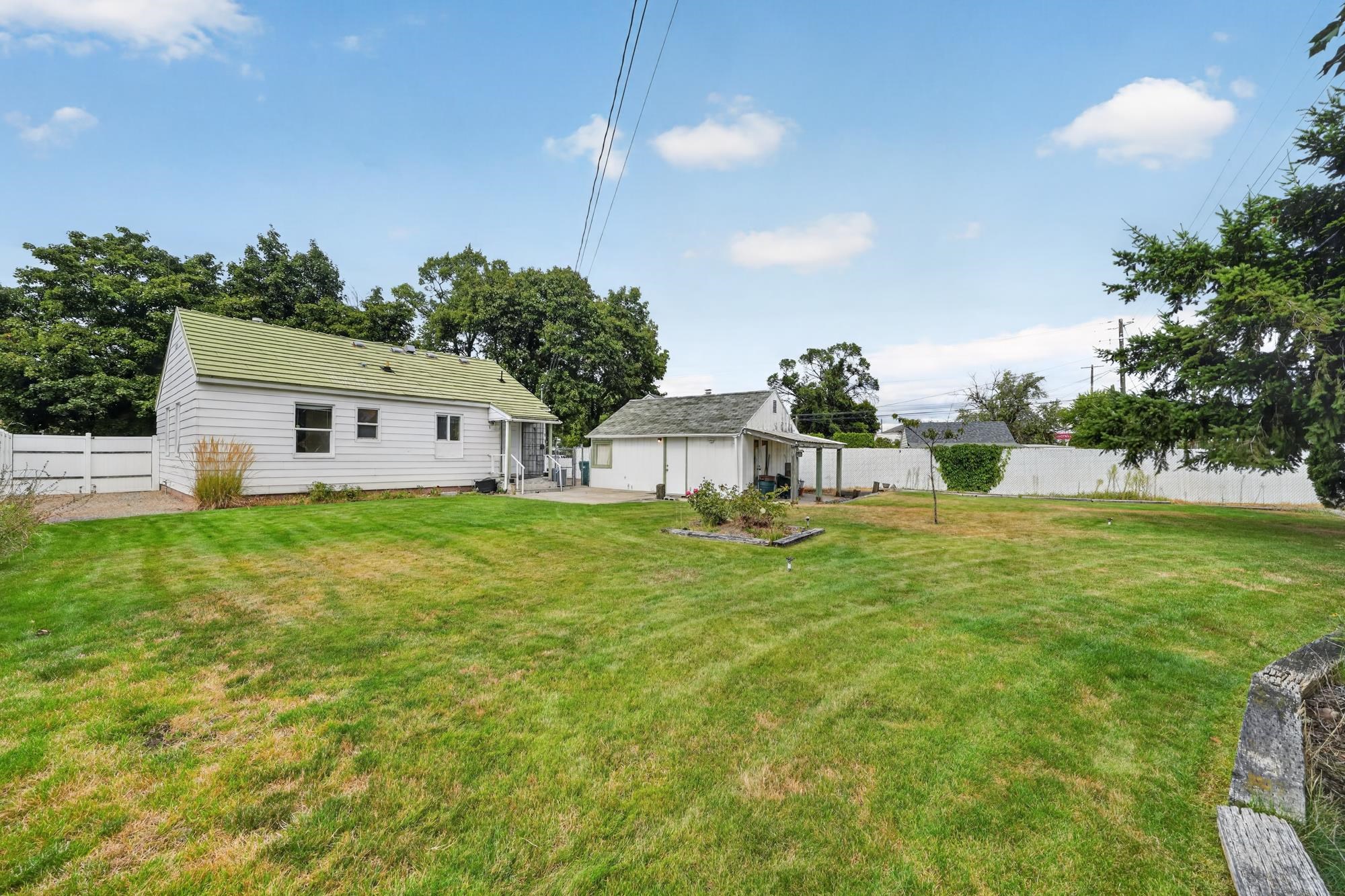 10208 N Andrew St - Photo 23
