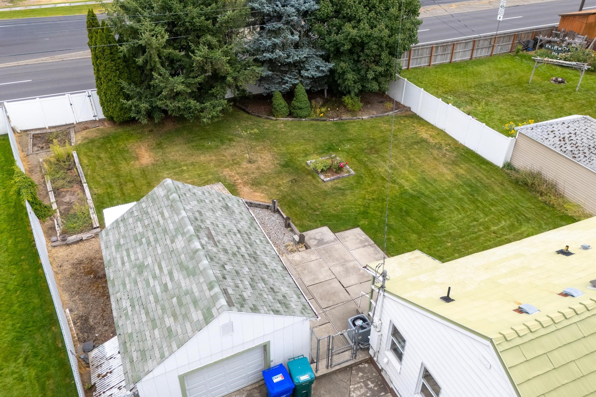 10208 N Andrew St - Photo 28