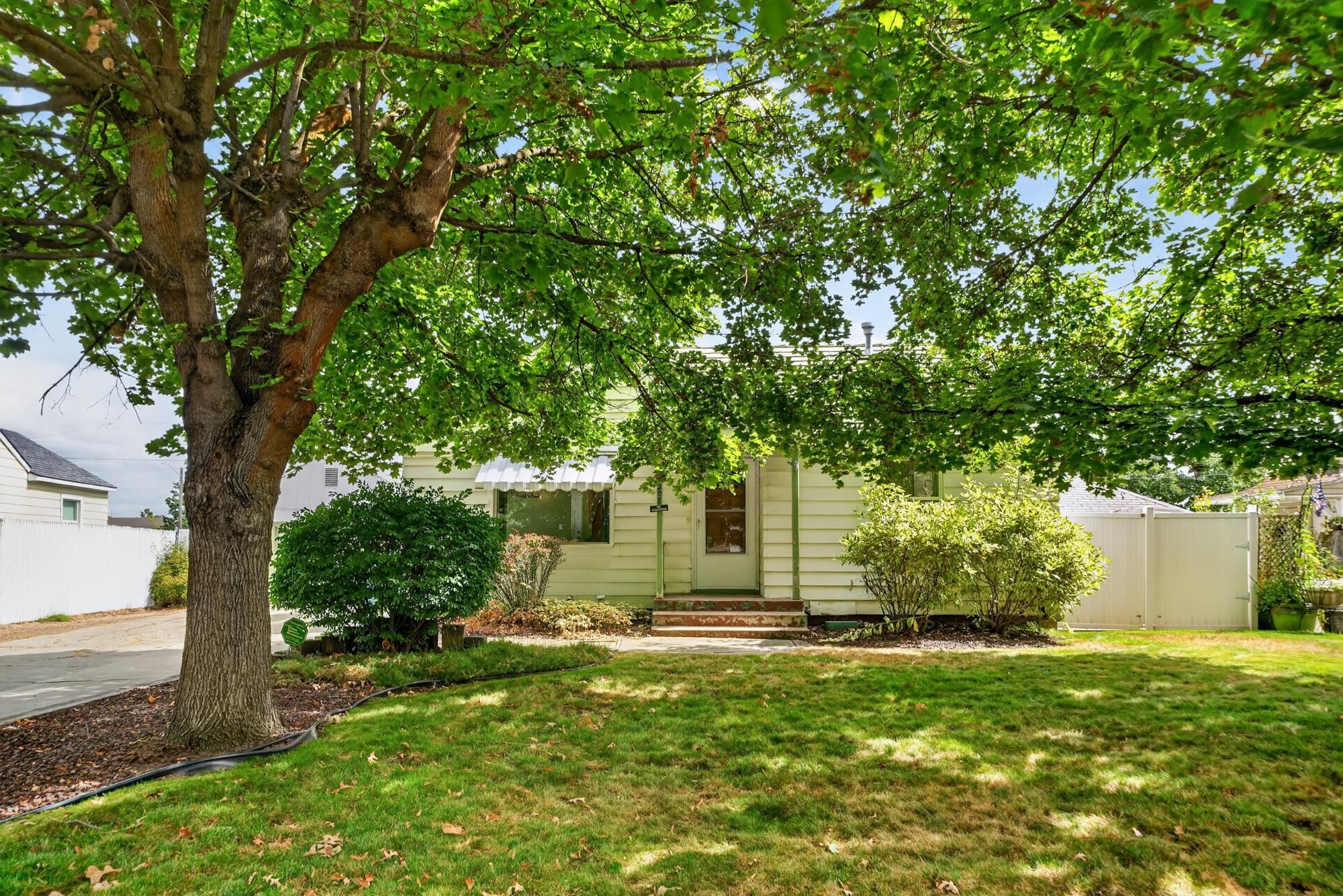 10208 N Andrew St - Photo 29