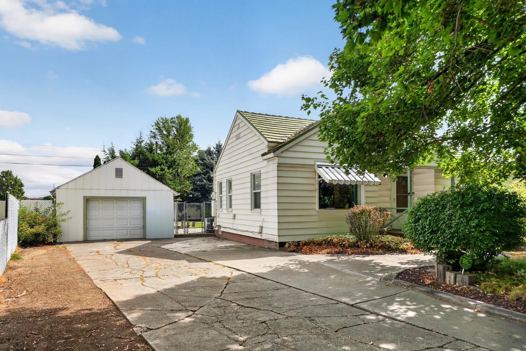 10208 N Andrew St - Photo 30