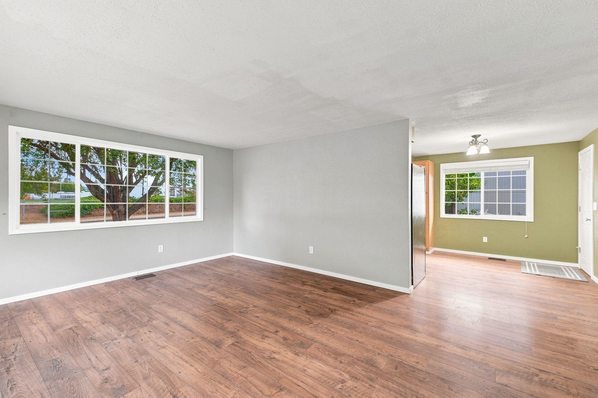 10104 E 13th Ave - Photo 3