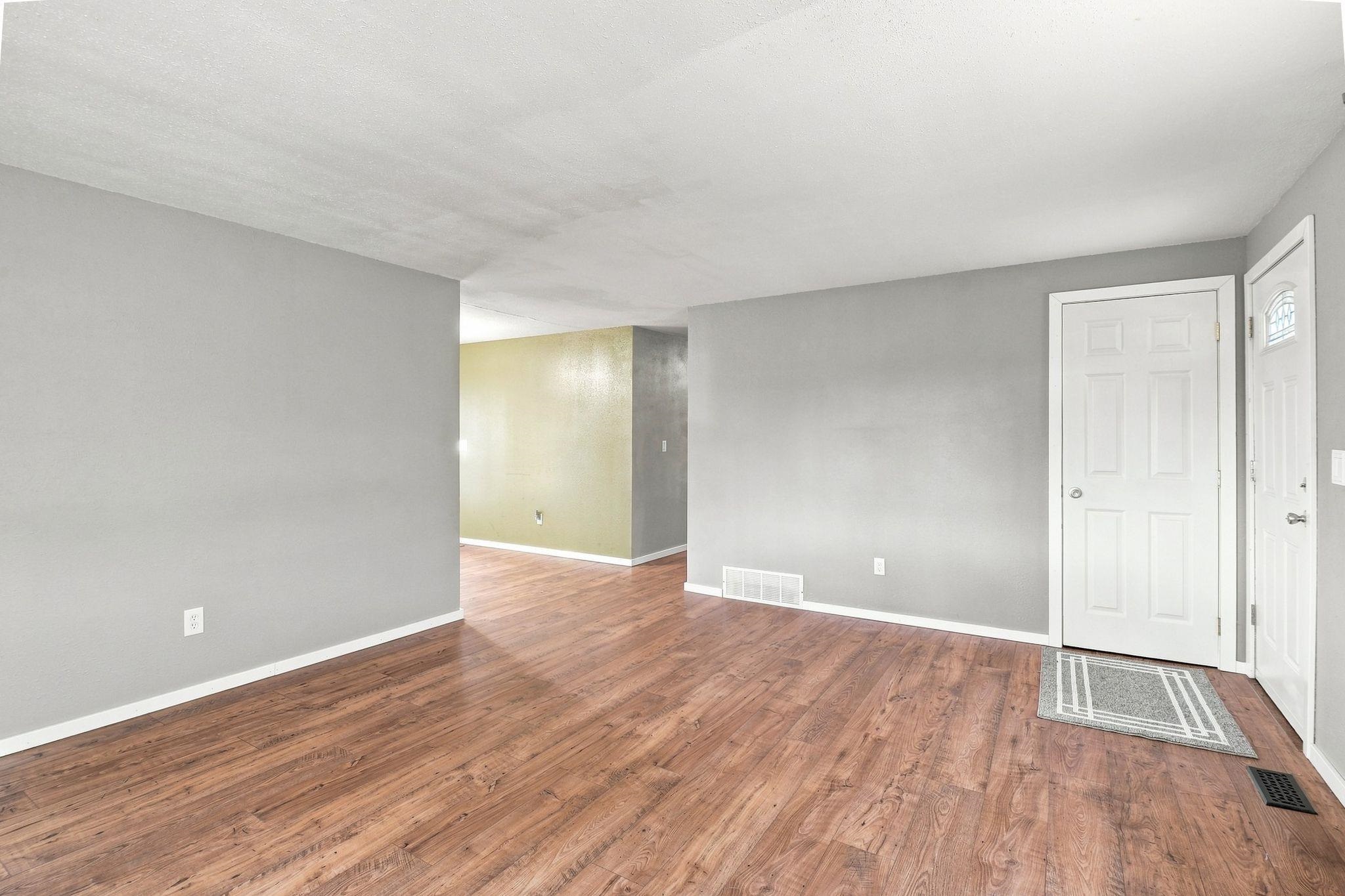 10104 E 13th Ave - Photo 4