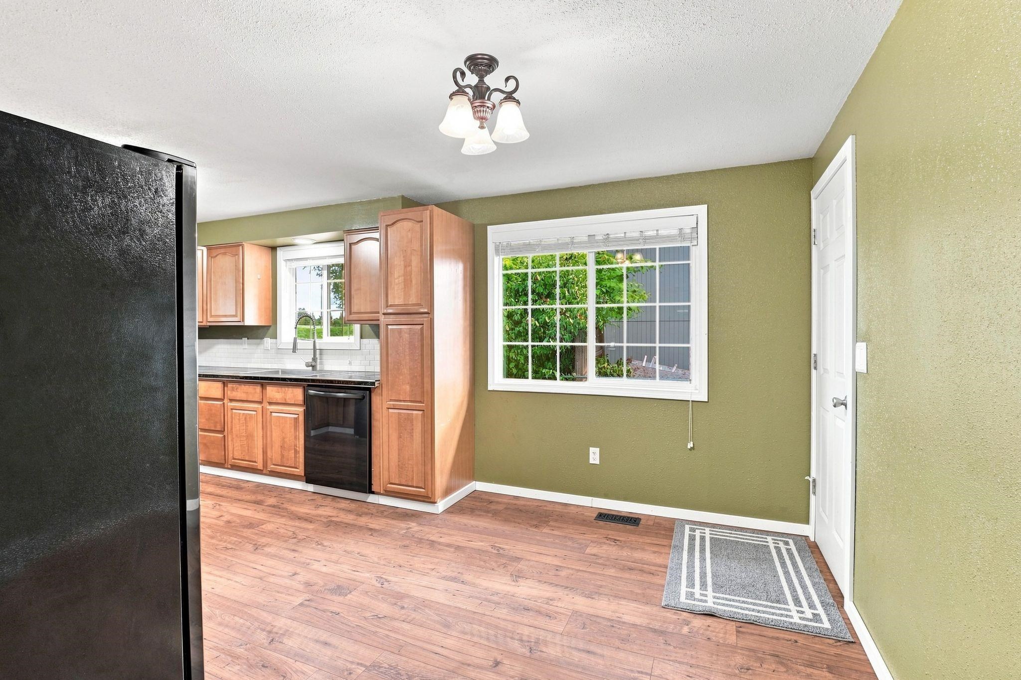 10104 E 13th Ave - Photo 5