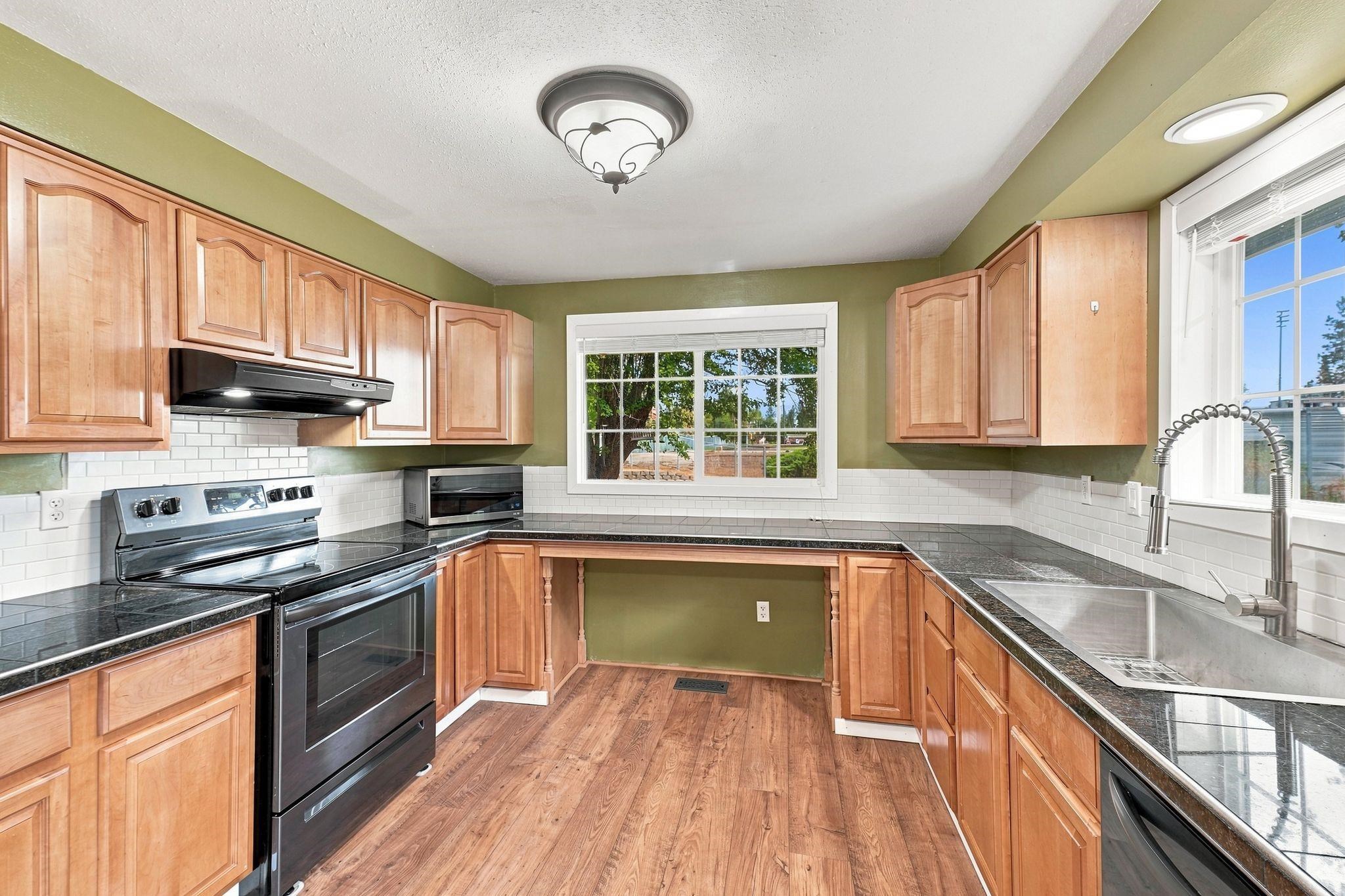 10104 E 13th Ave - Photo 7