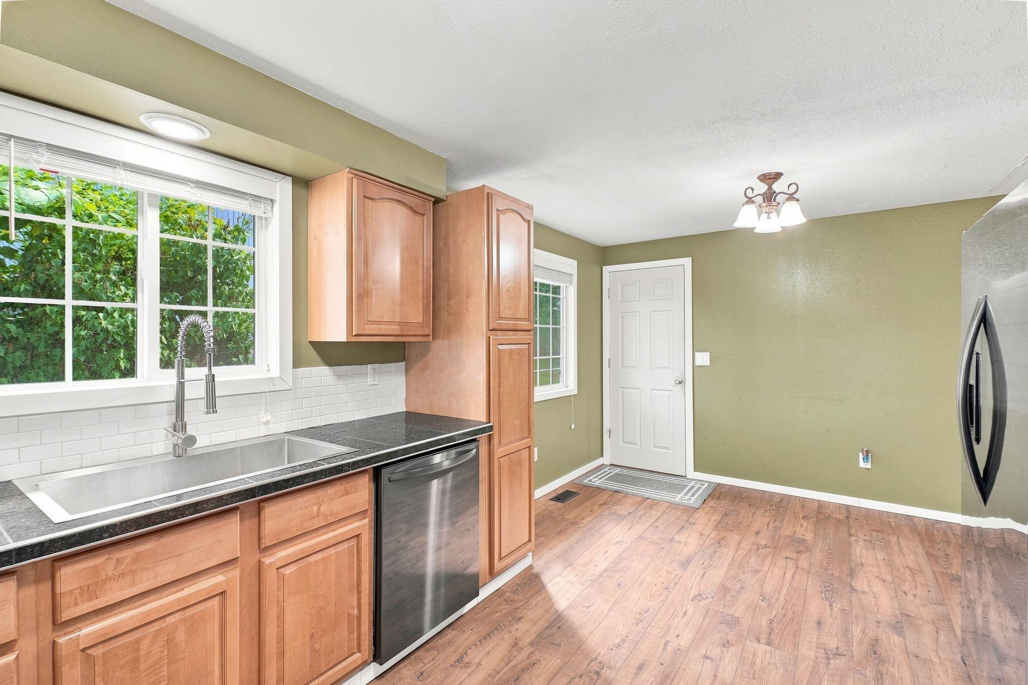10104 E 13th Ave - Photo 8