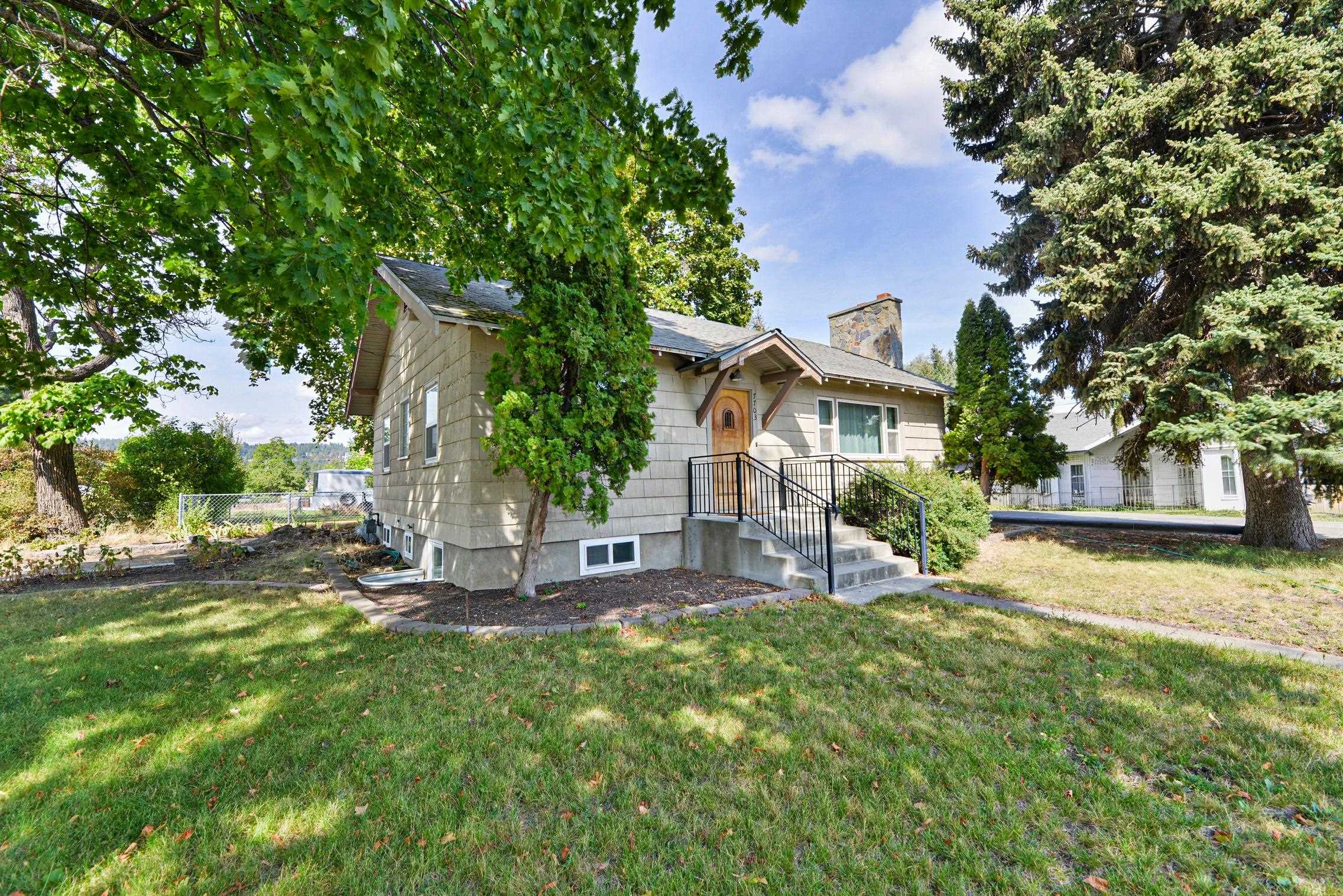 7703 E Liberty Ave - Photo 2