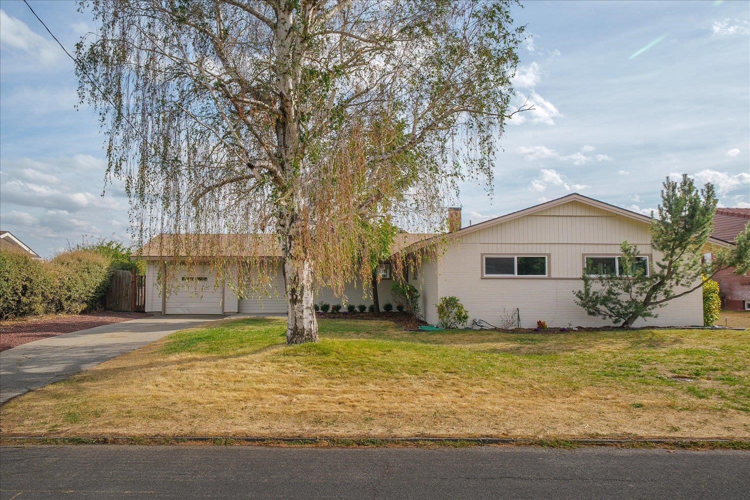 4805 W Northwest Blvd - Photo 1