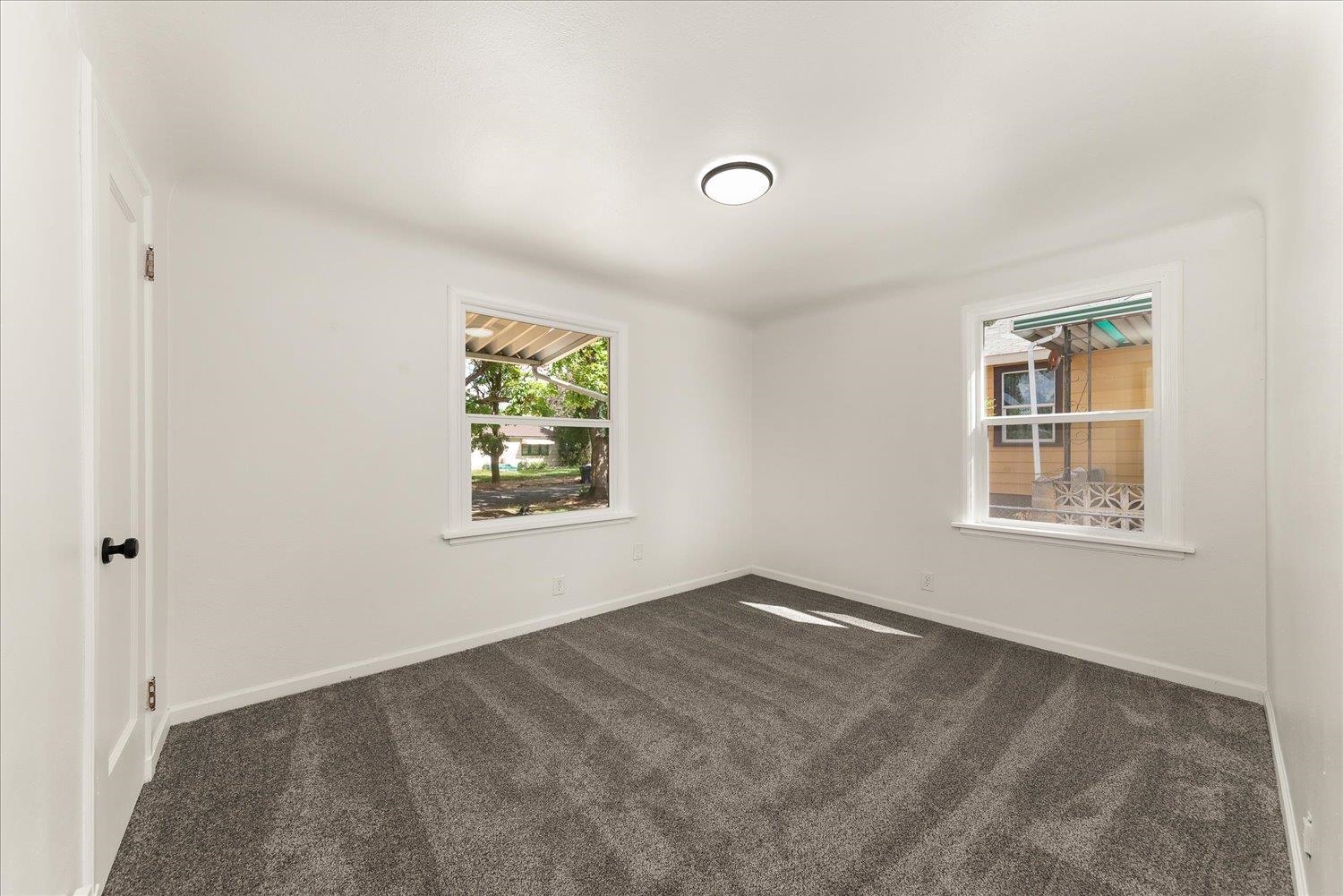 2721 W Lacrosse Ave - Photo 8