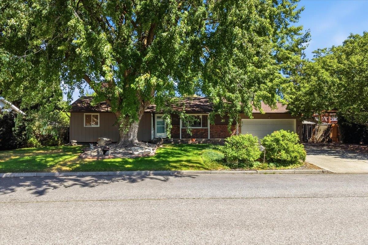 5721 S Moran Dr - Photo 1