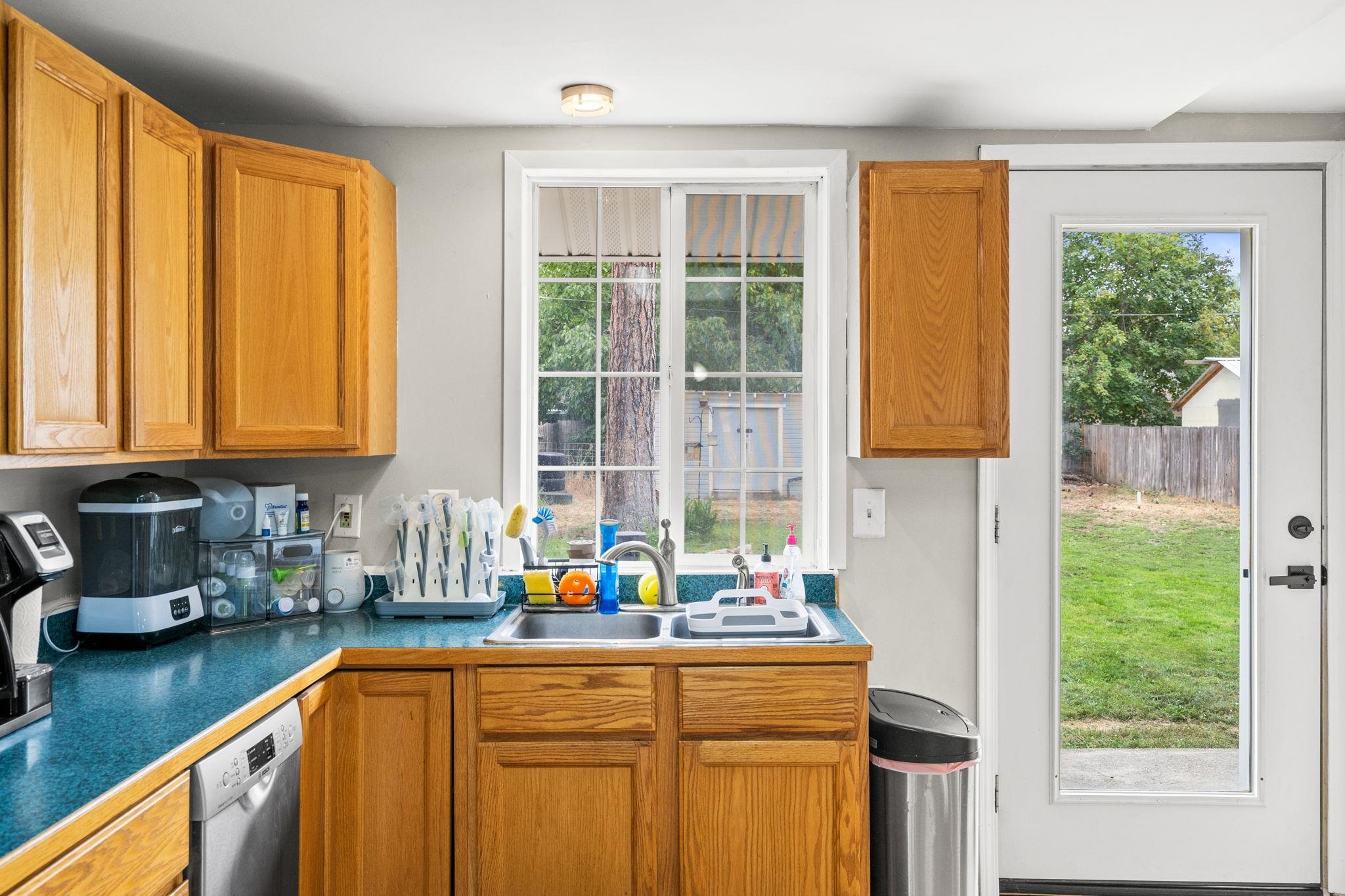10508 E 15th Ave - Photo 11