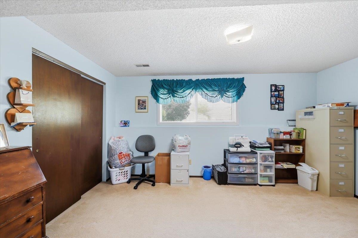 5105 N Glenarvon Rd - Photo 18