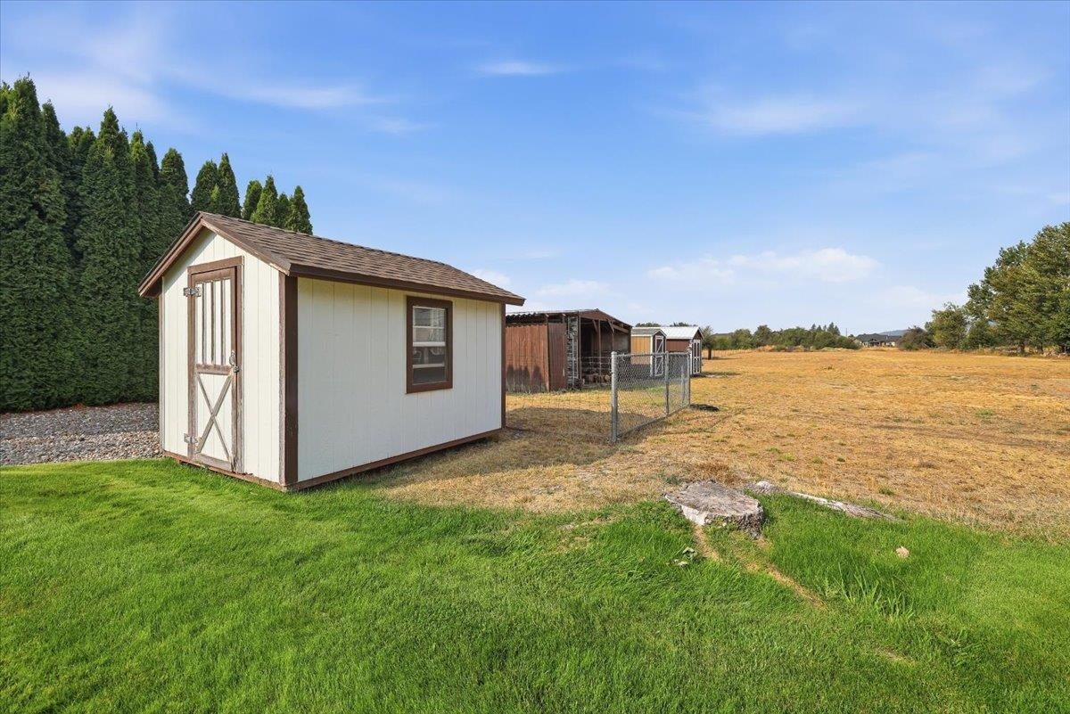 5105 N Glenarvon Rd - Photo 36