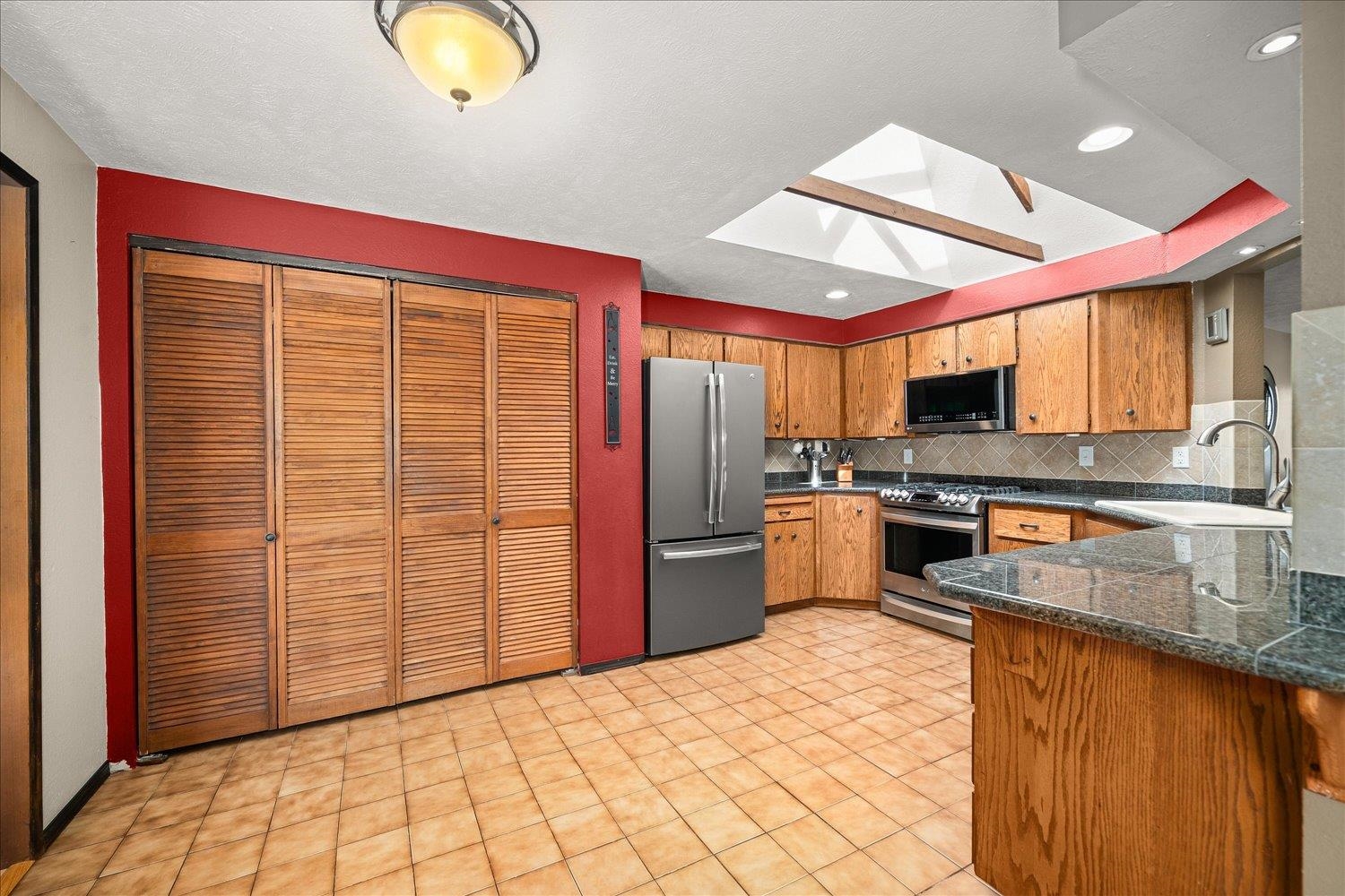 8115 N Panorama Dr - Photo 12