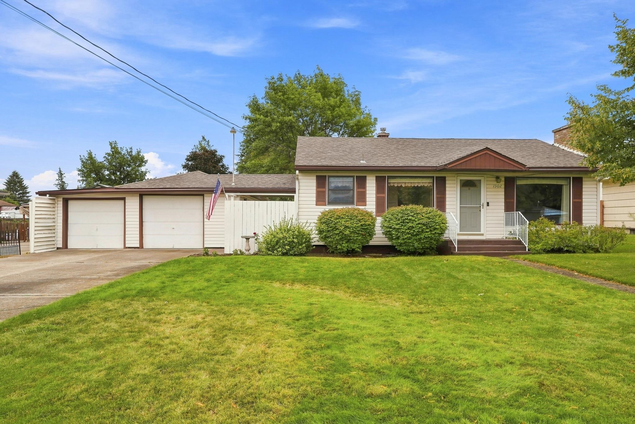 1502 N Oberlin Rd - Photo 1