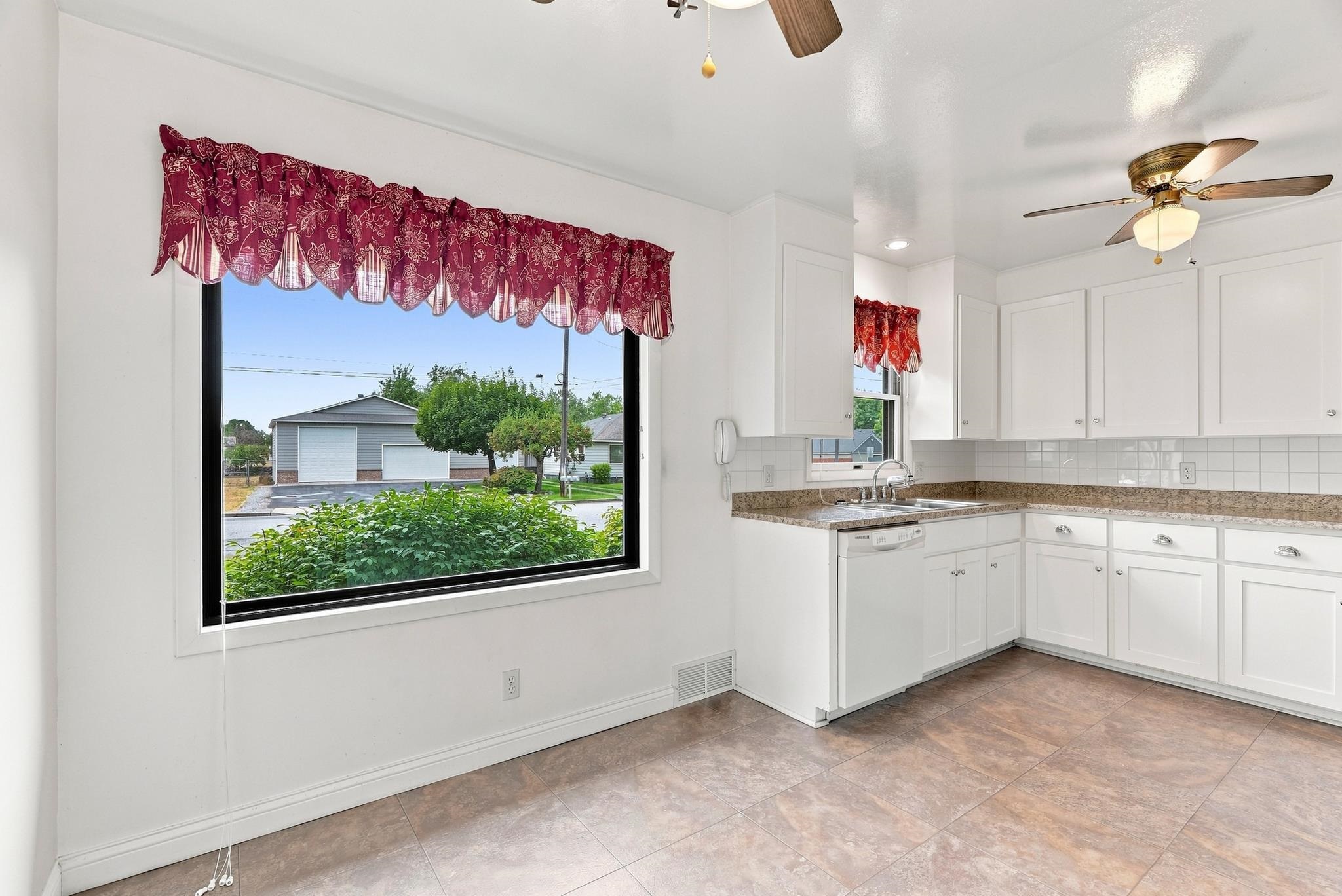 1502 N Oberlin Rd - Photo 10
