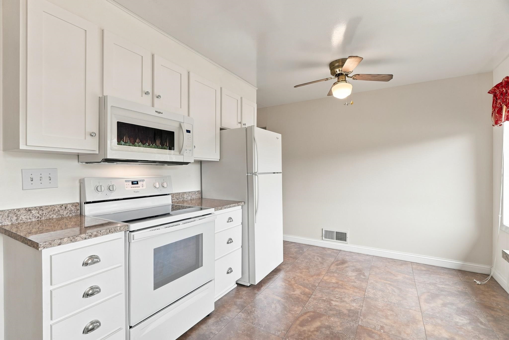 1502 N Oberlin Rd - Photo 13