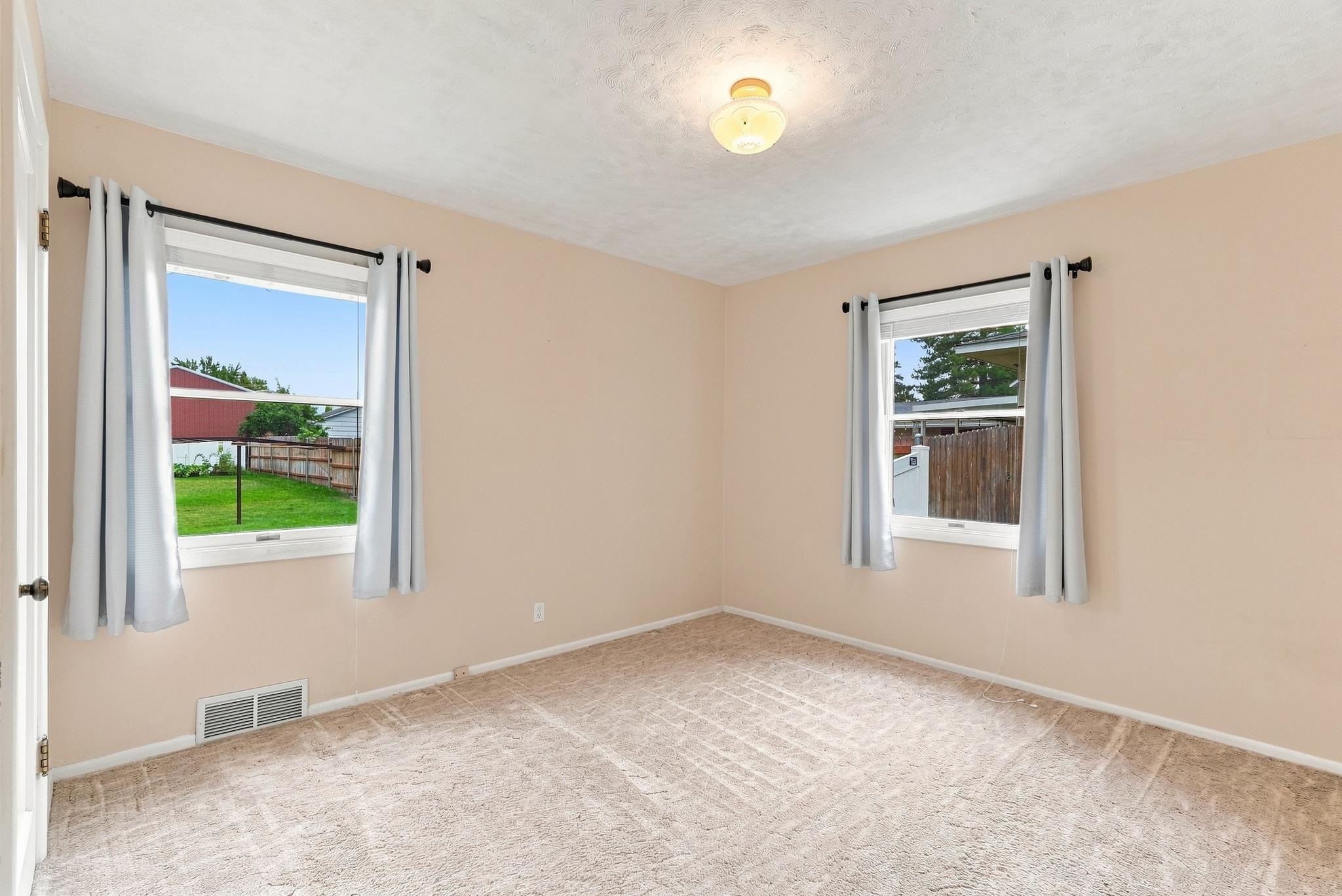 1502 N Oberlin Rd - Photo 16