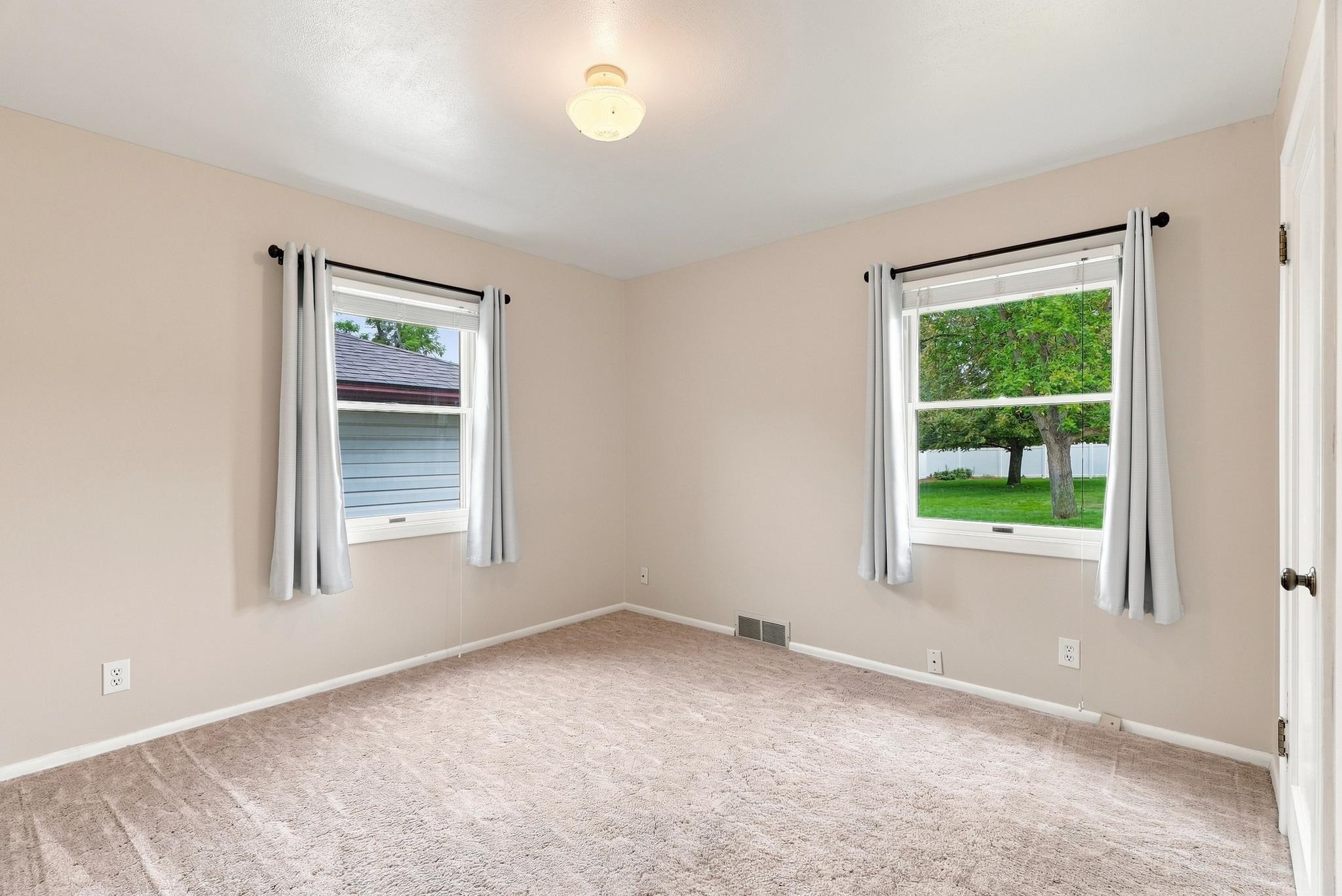 1502 N Oberlin Rd - Photo 18