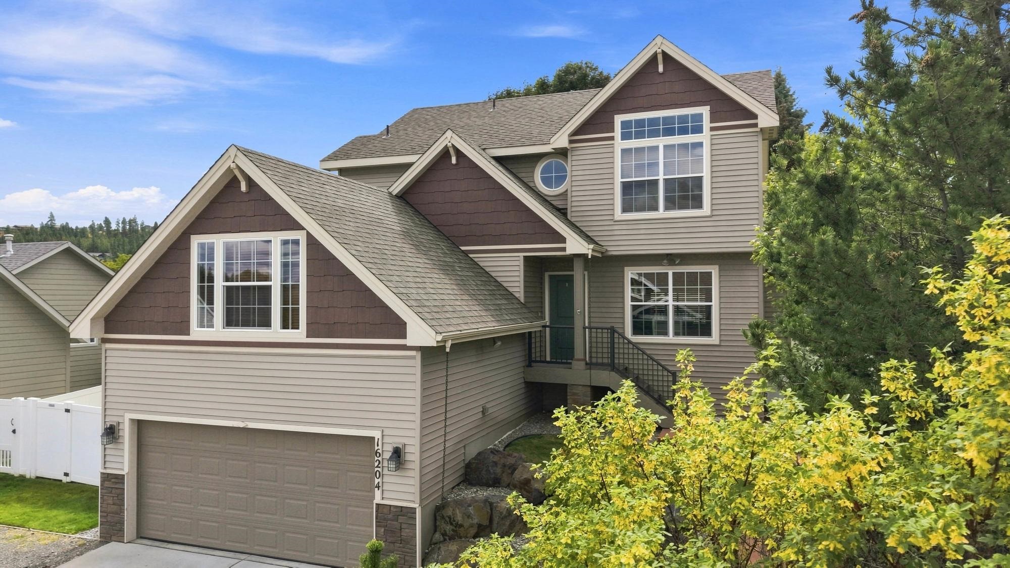 16204 E 10th Ln - Photo 1