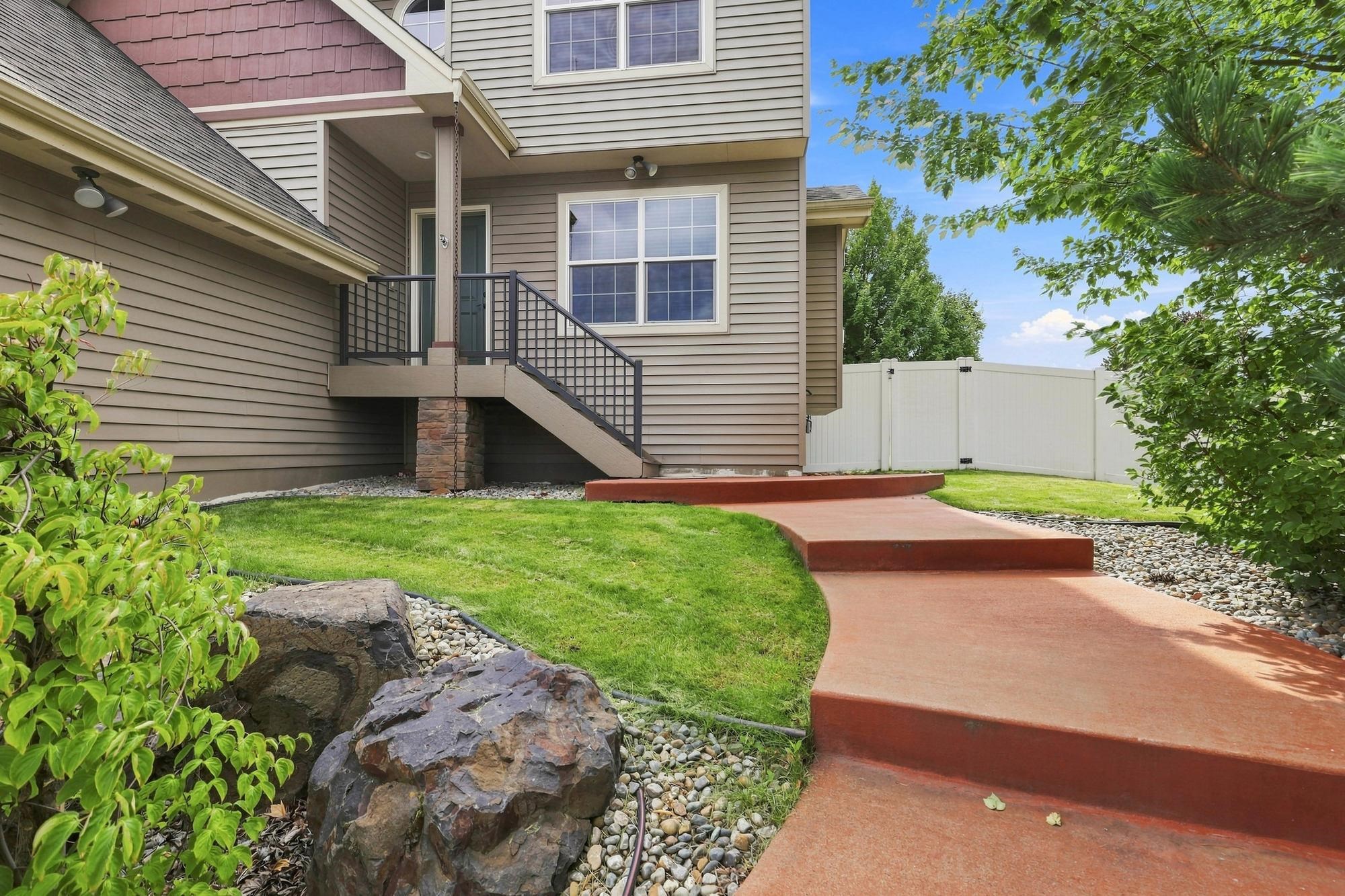 16204 E 10th Ln - Photo 2