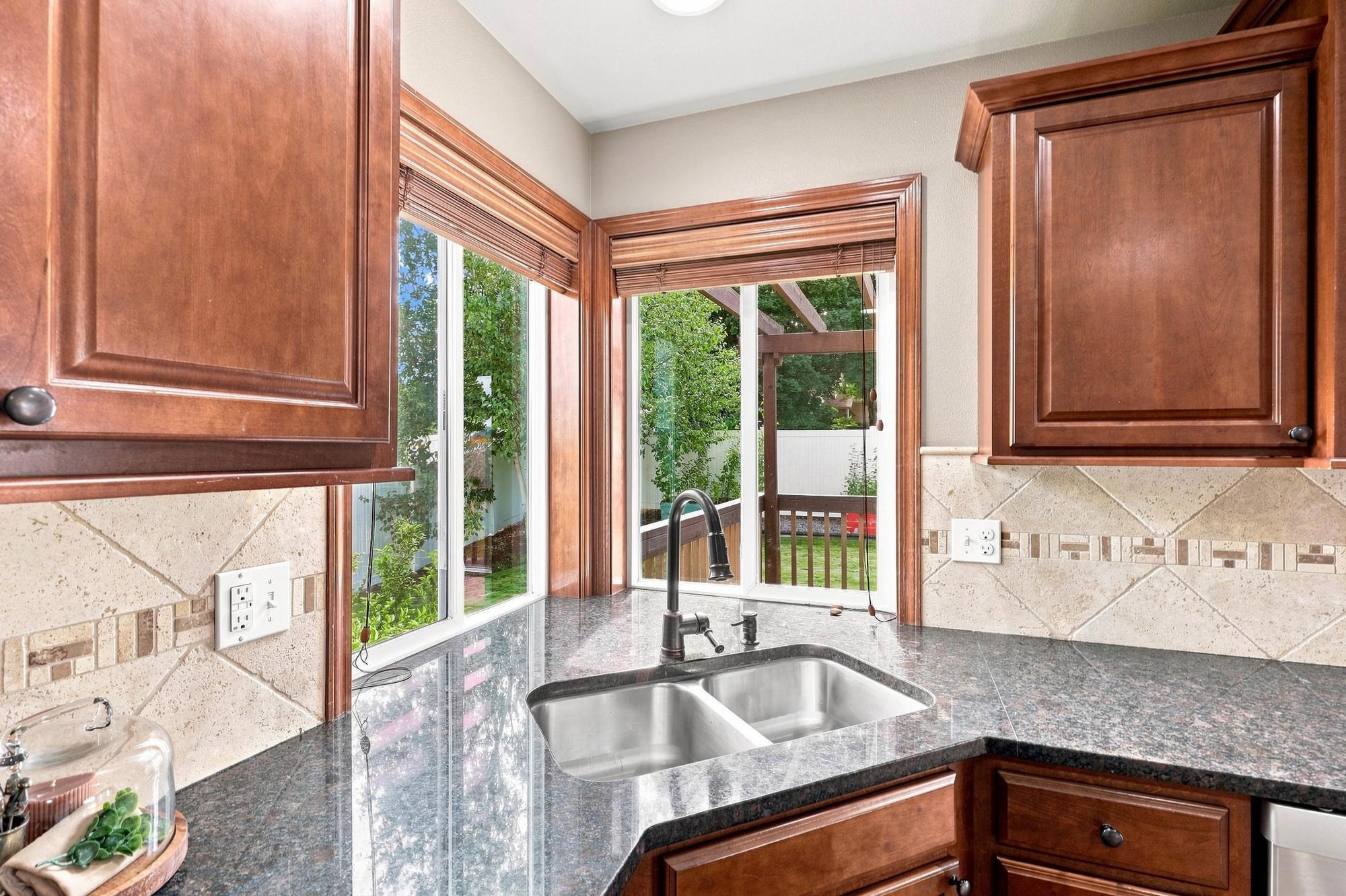 16204 E 10th Ln - Photo 13