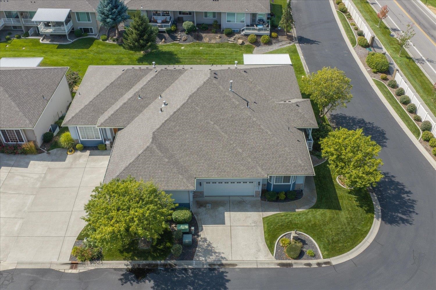 1525 N Lancashire Ln - Photo 3