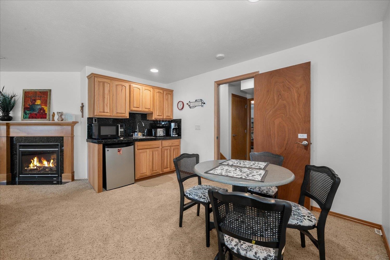 1525 N Lancashire Ln - Photo 24