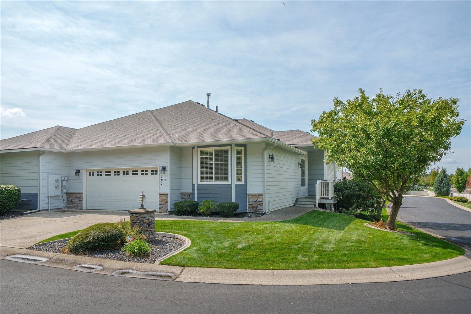 1525 N Lancashire Ln - Photo 1