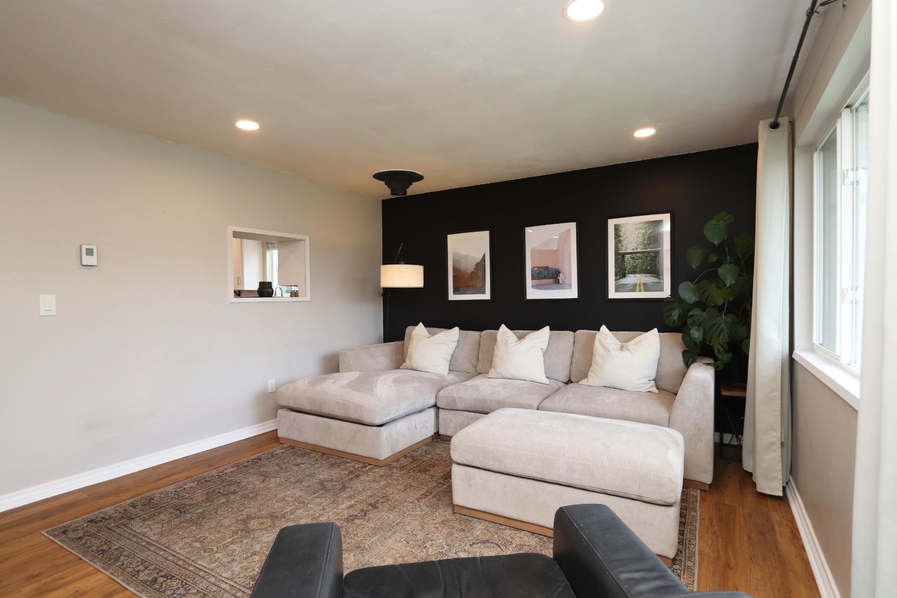 24702 E Roxanne Ave - Photo 4