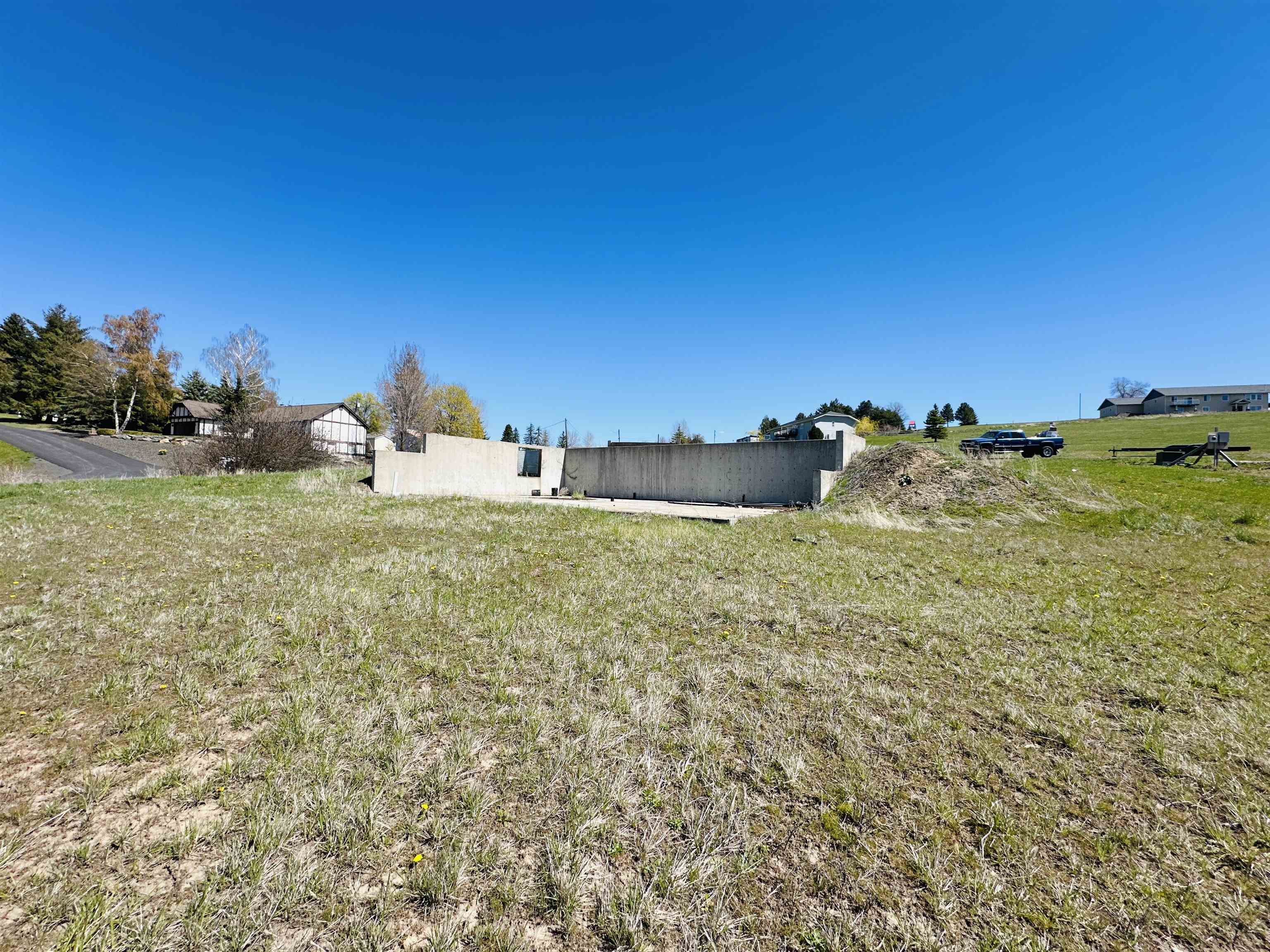 435 S Skyline St - Photo 13