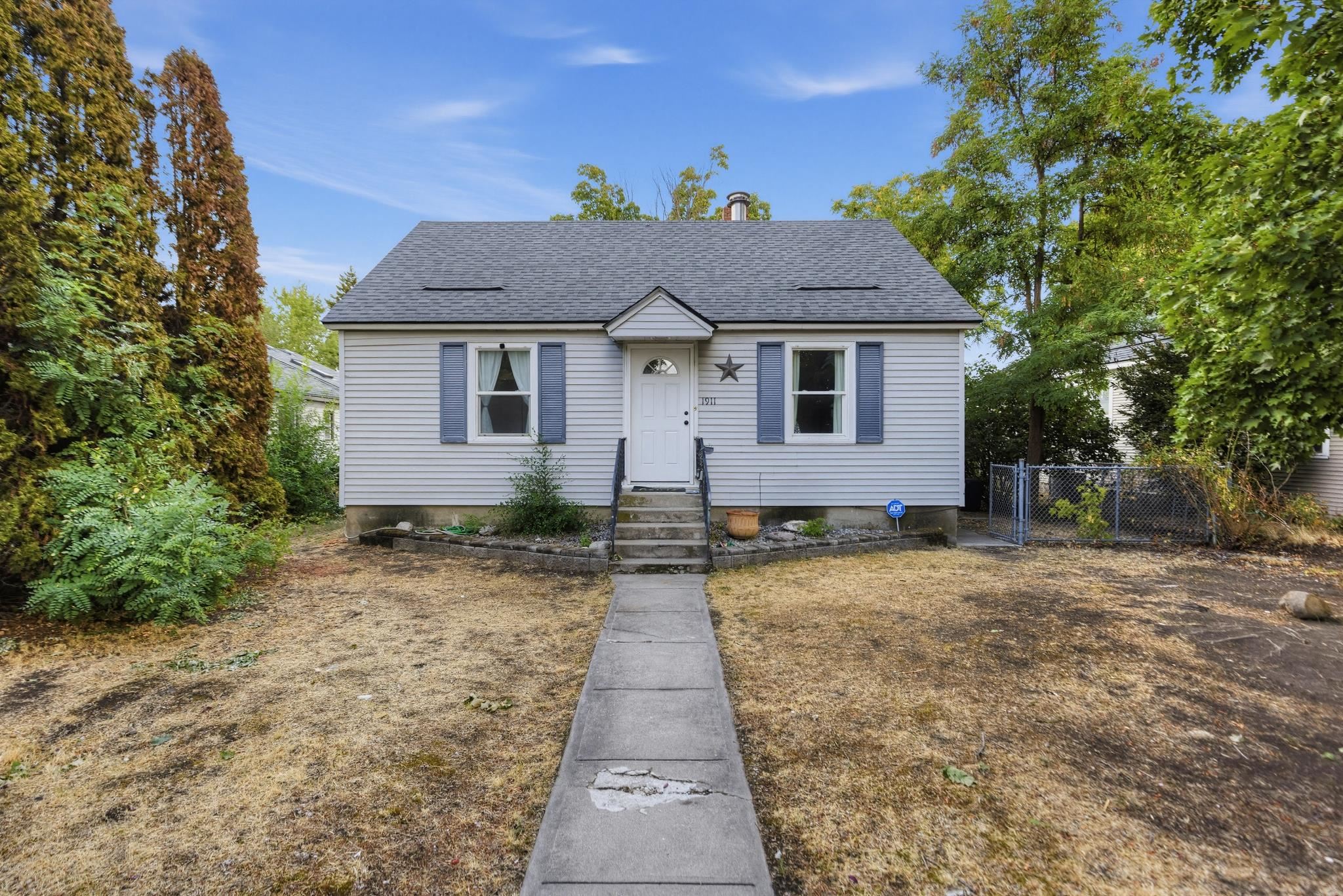 1911 E Sharp Ave - Photo 1