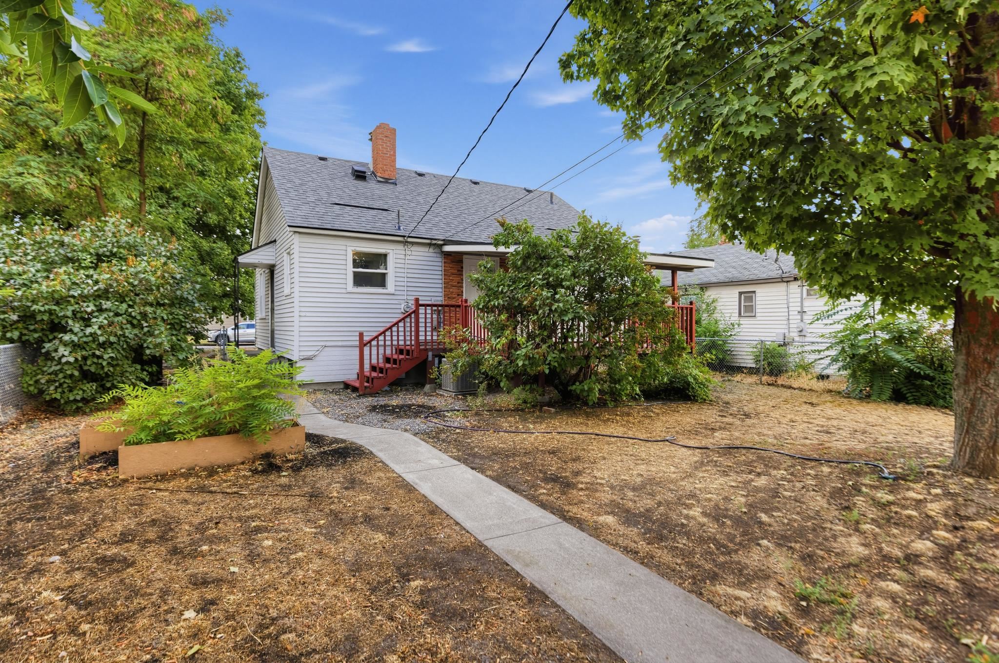 1911 E Sharp Ave - Photo 5