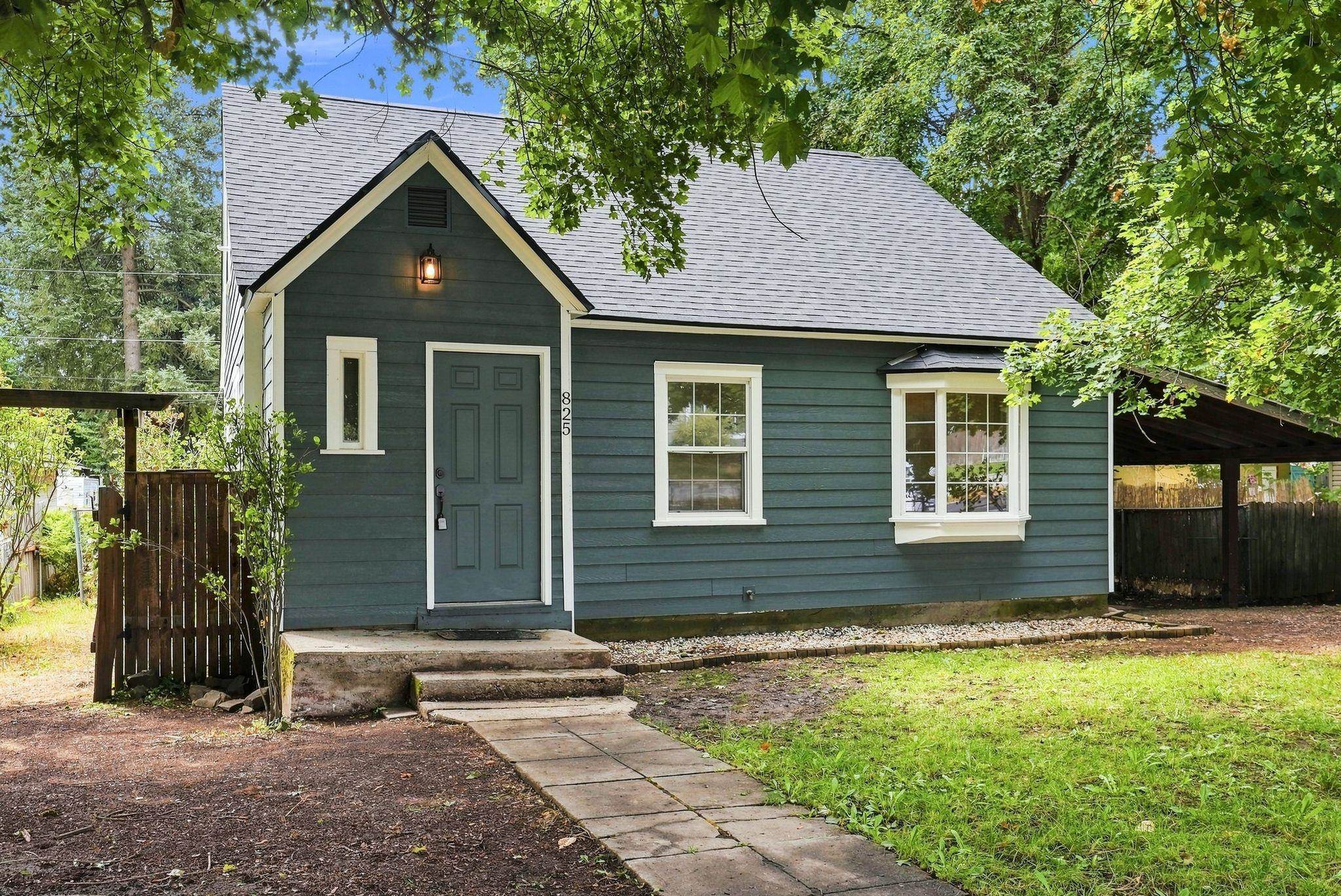 825 W 4th St - Photo 1