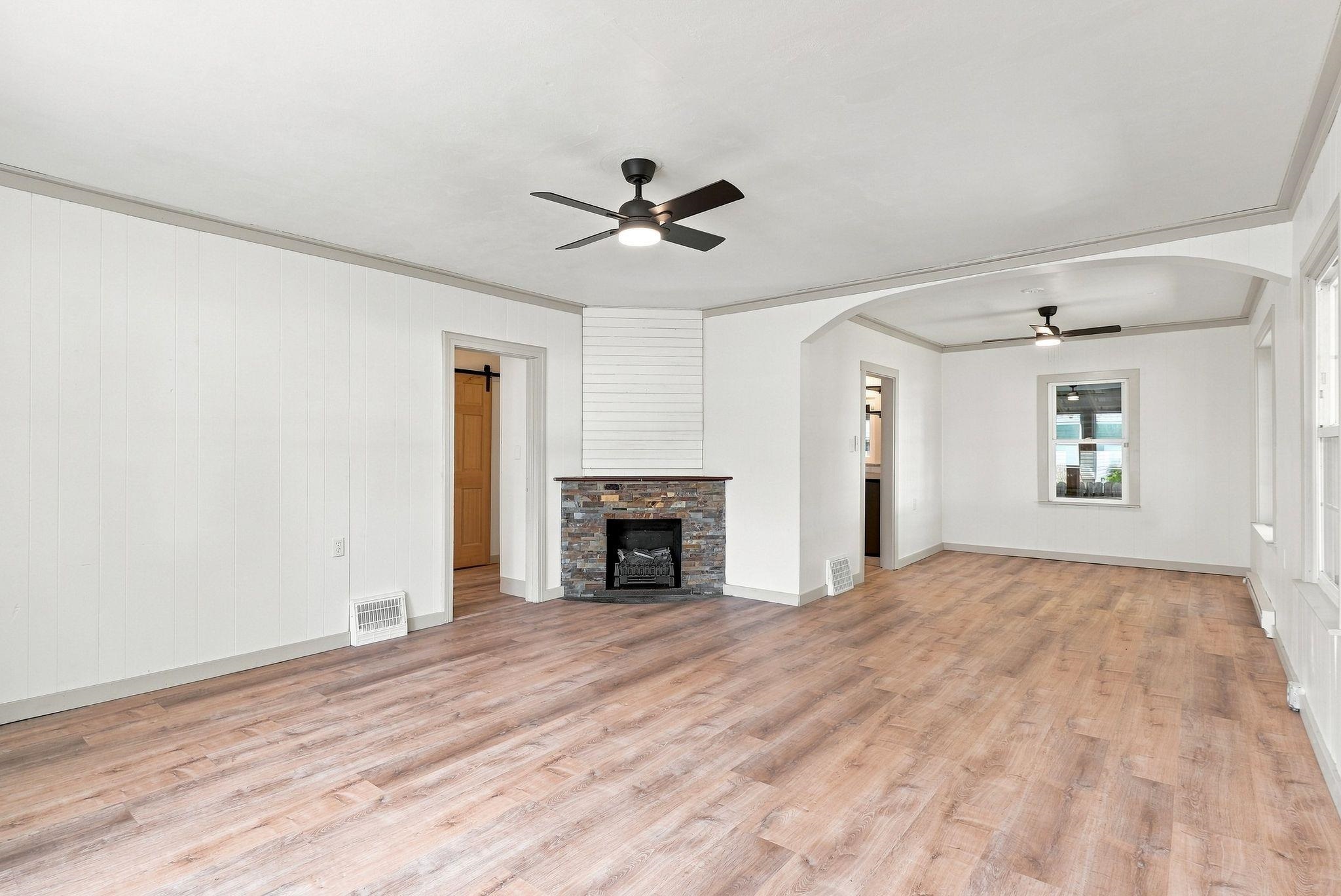 825 W 4th St - Photo 3
