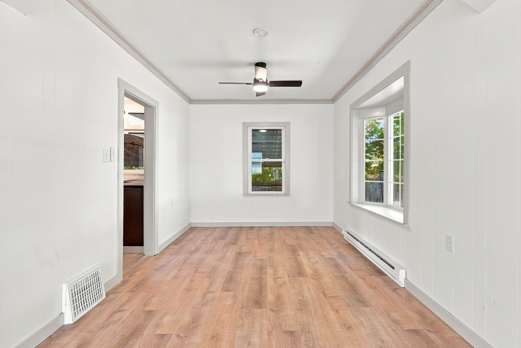 825 W 4th St - Photo 7