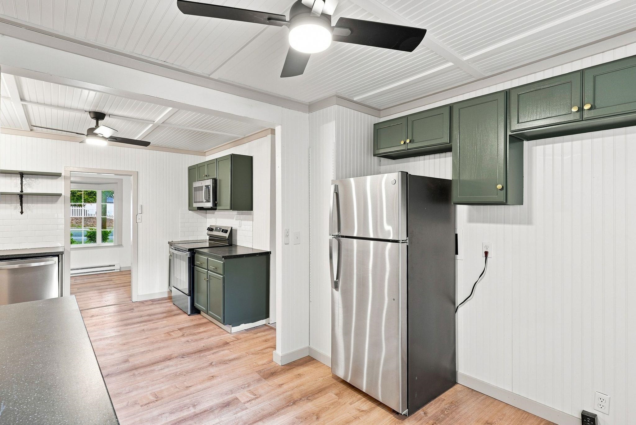 825 W 4th St - Photo 14
