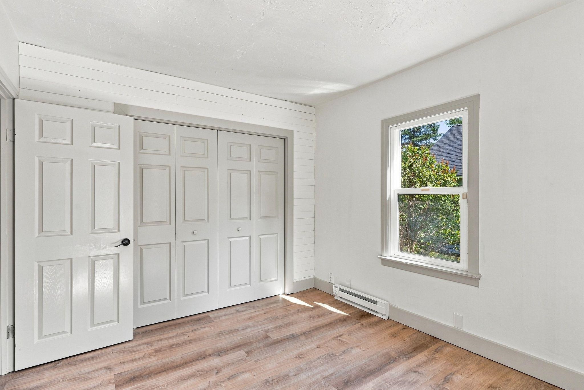 825 W 4th St - Photo 17