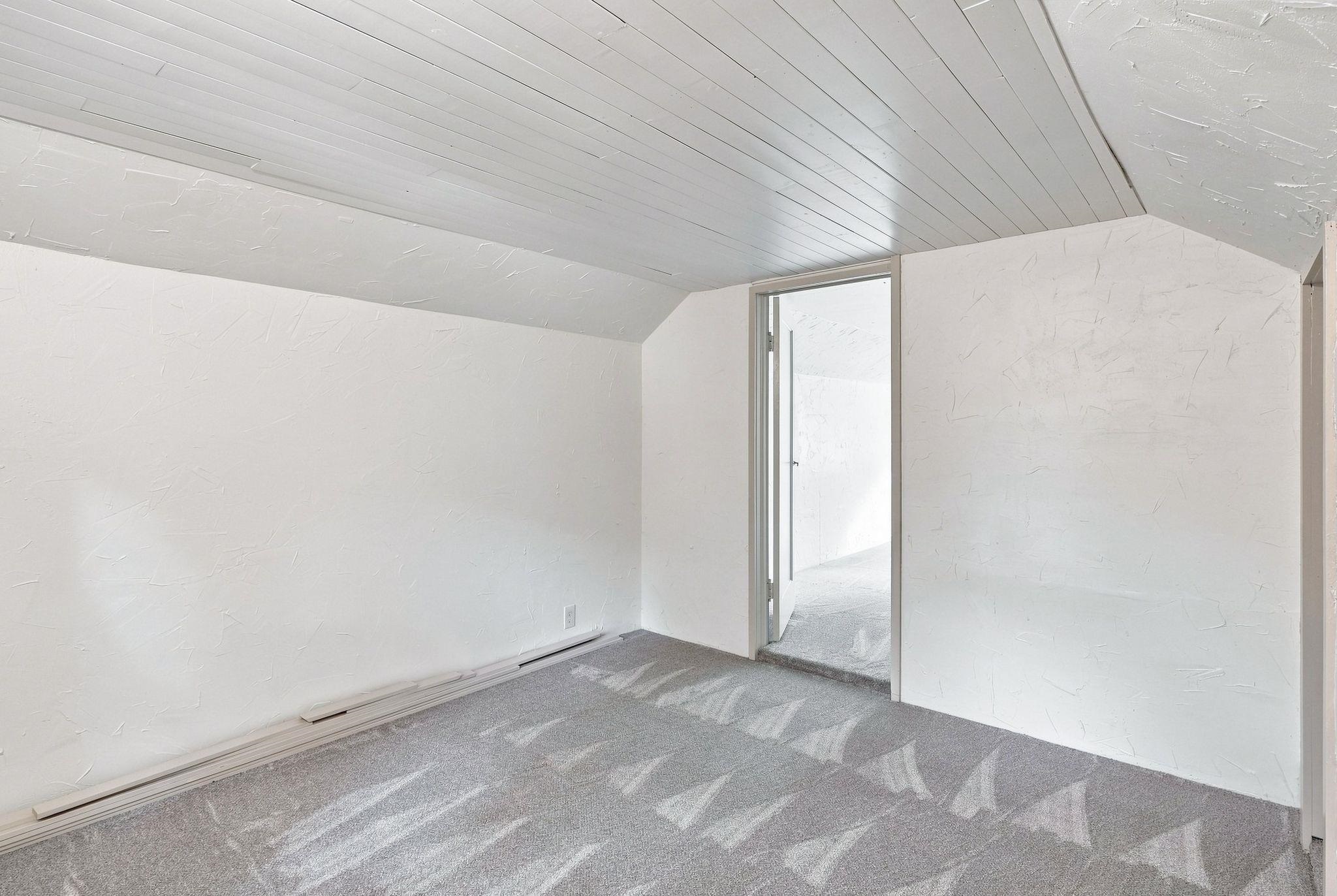825 W 4th St - Photo 20
