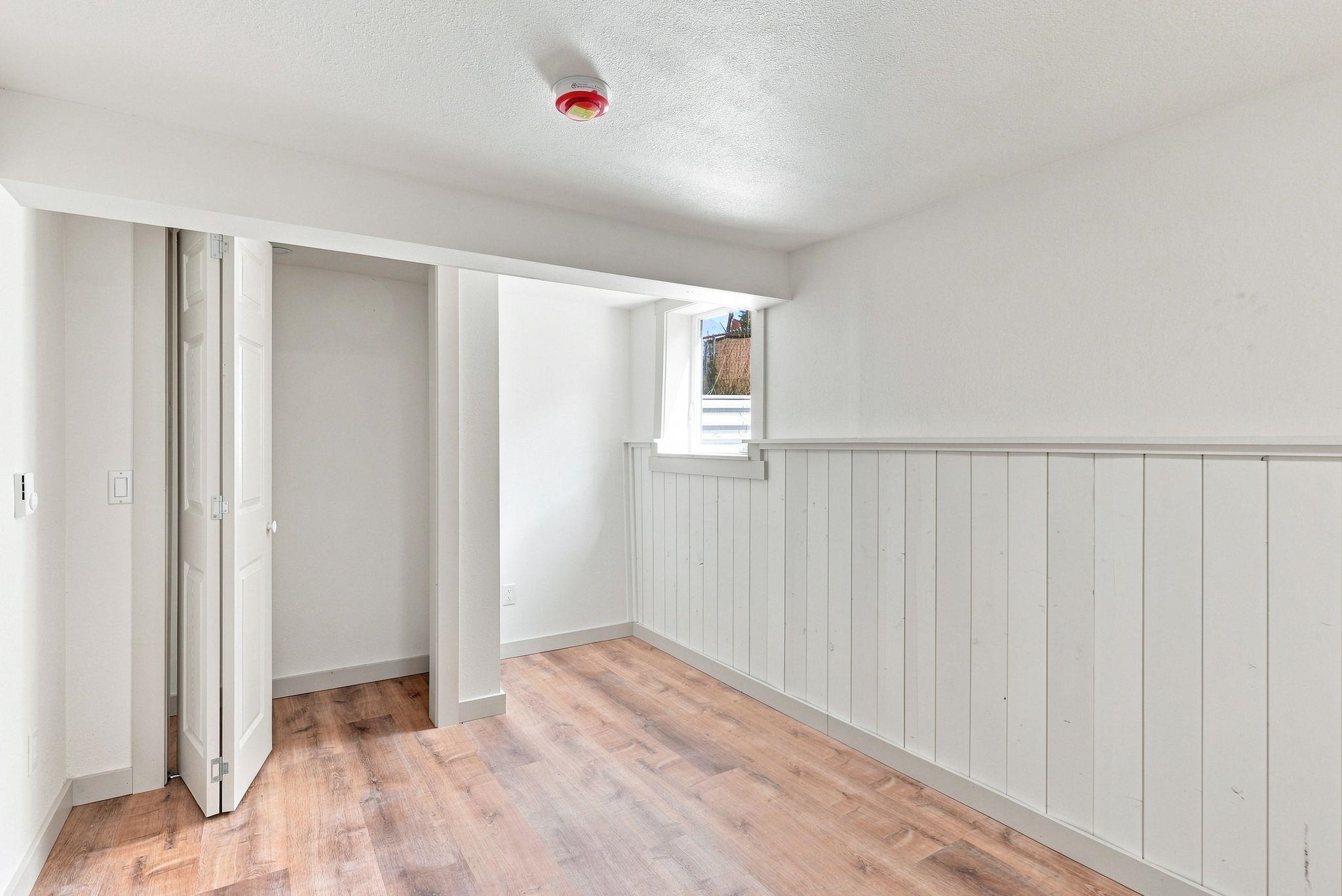 825 W 4th St - Photo 8