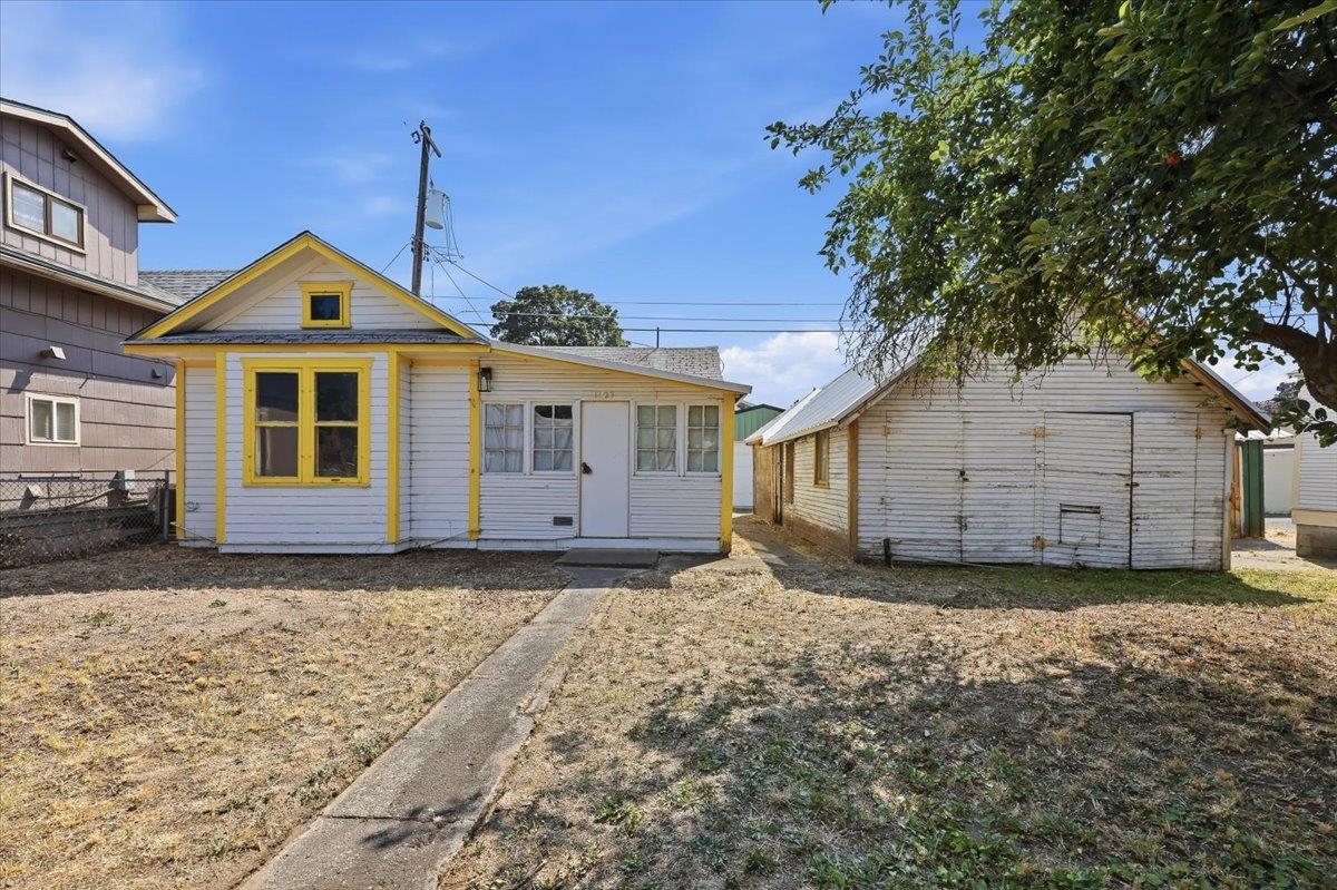 1127 W GORDON Ave - Photo 1