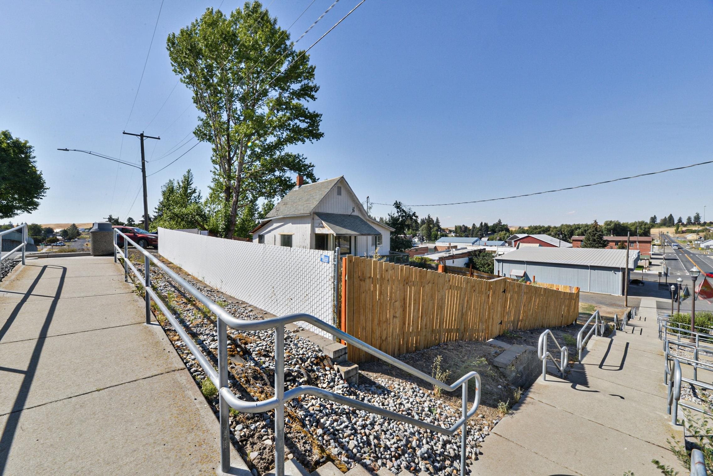 102 W Pearl St - Photo 12