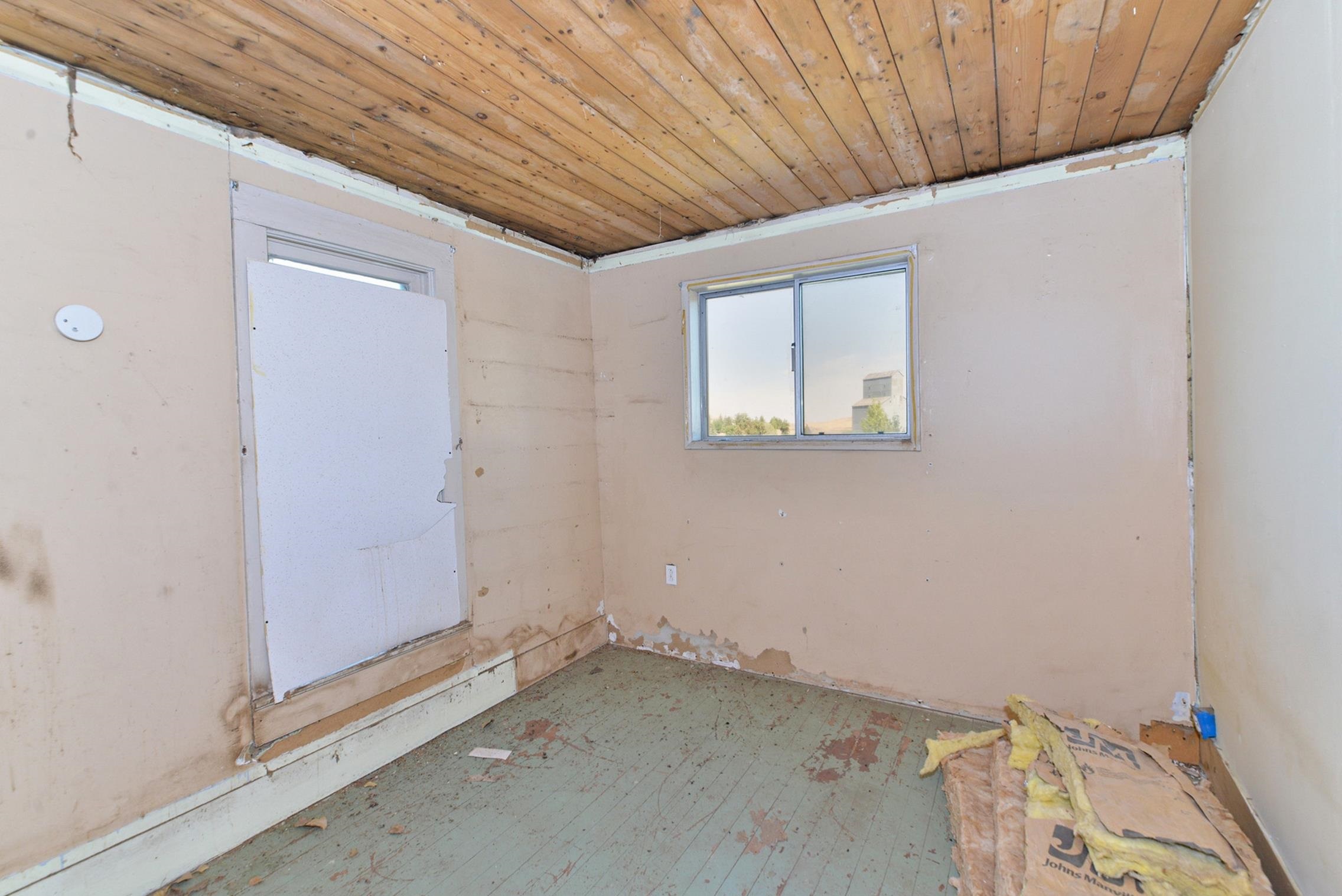 102 W Pearl St - Photo 6