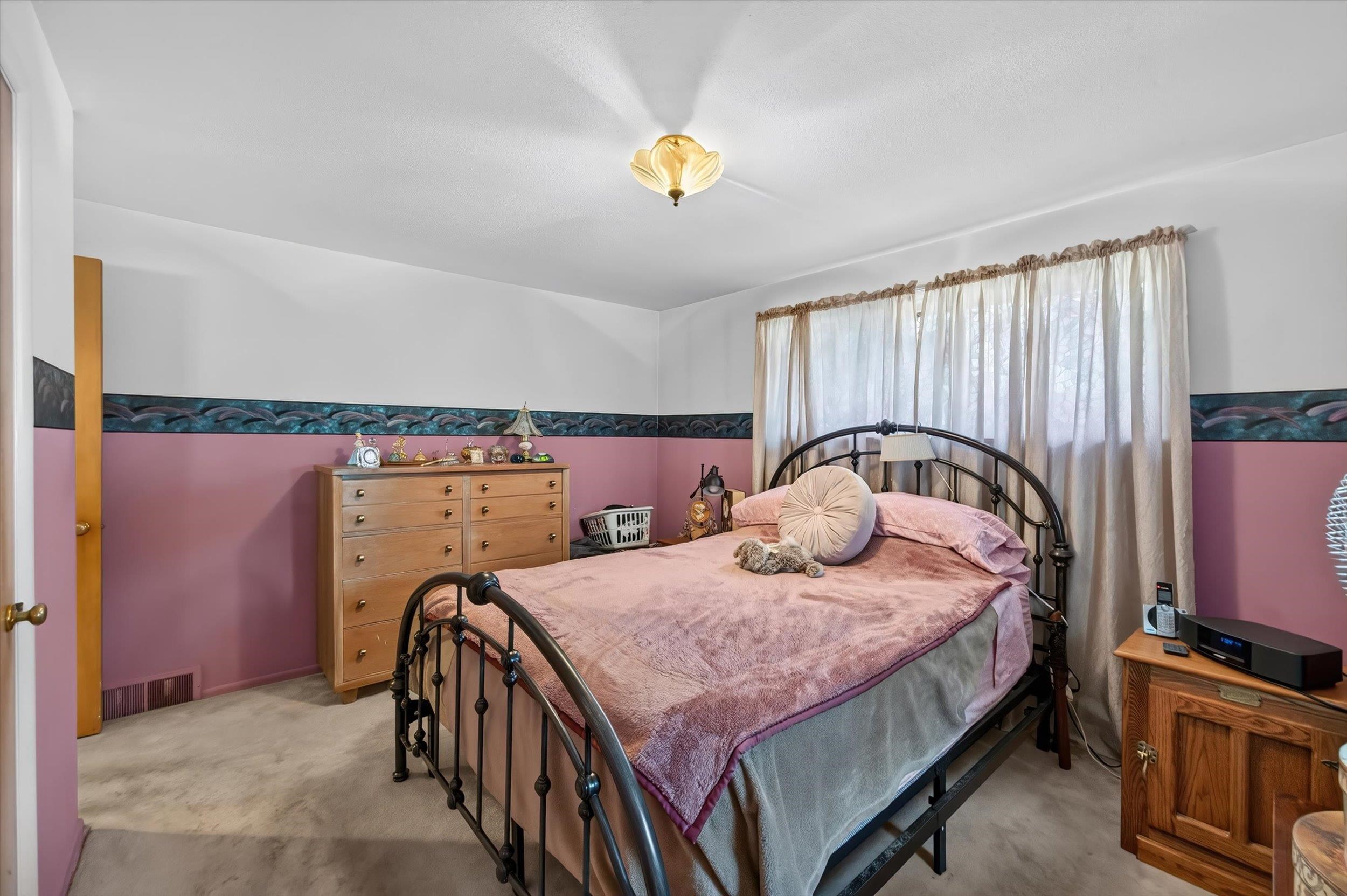 1018 N Stout Rd - Photo 17